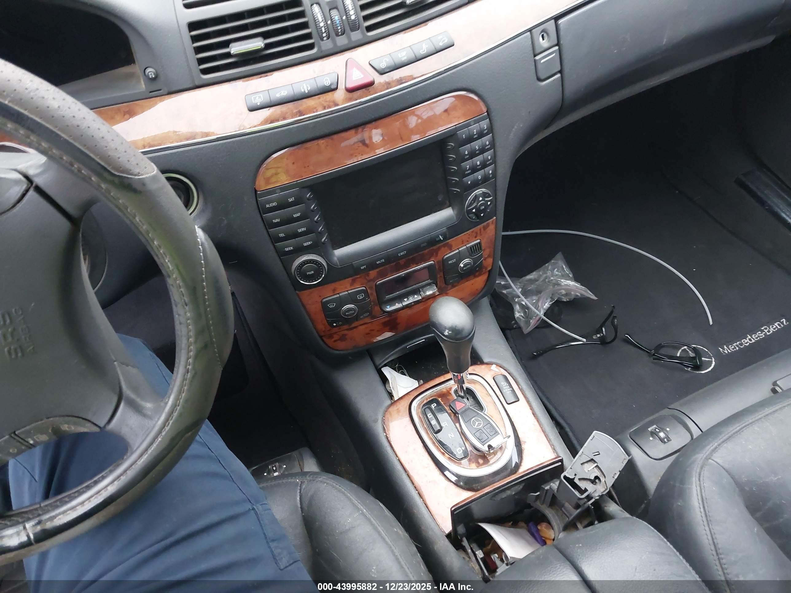 MERCEDES-BENZ S image 11