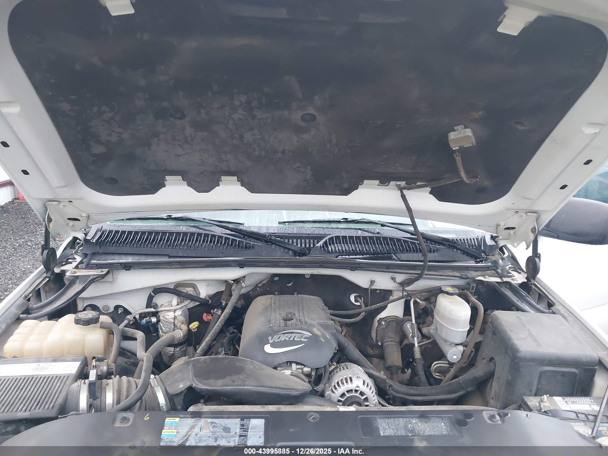 CHEVROLET SILVERADO image 10