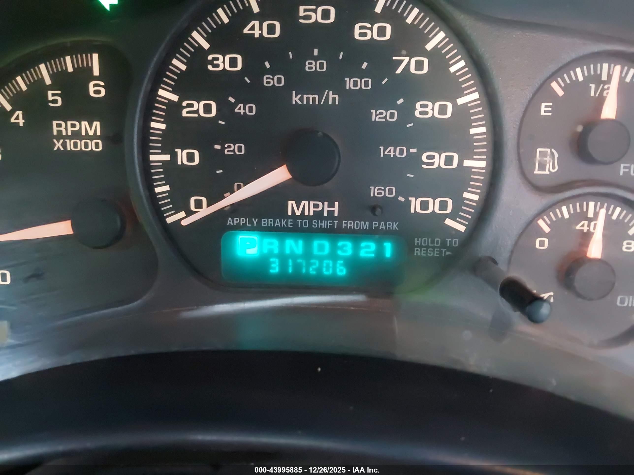 CHEVROLET SILVERADO image 7