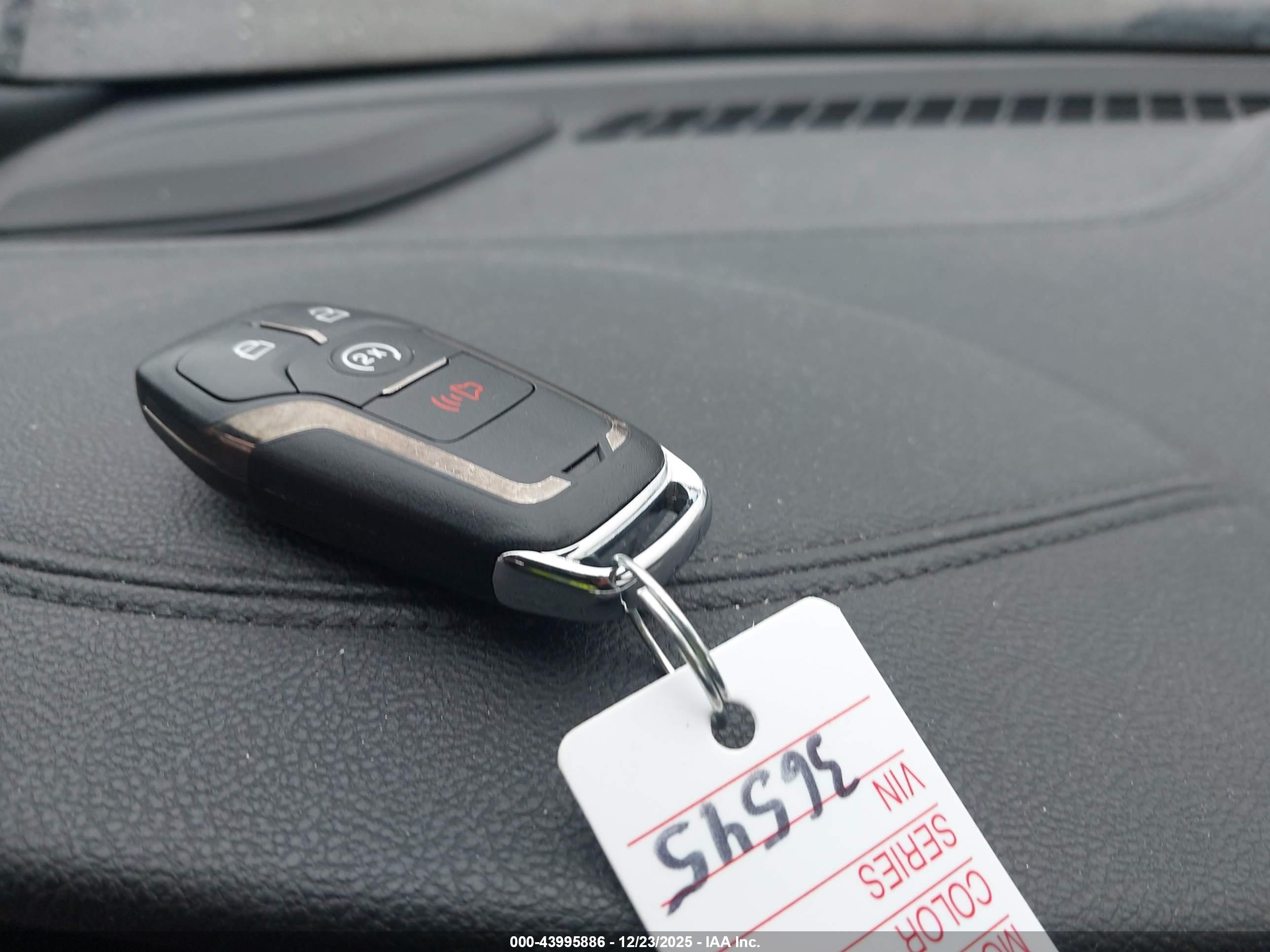 LINCOLN MKC image 11