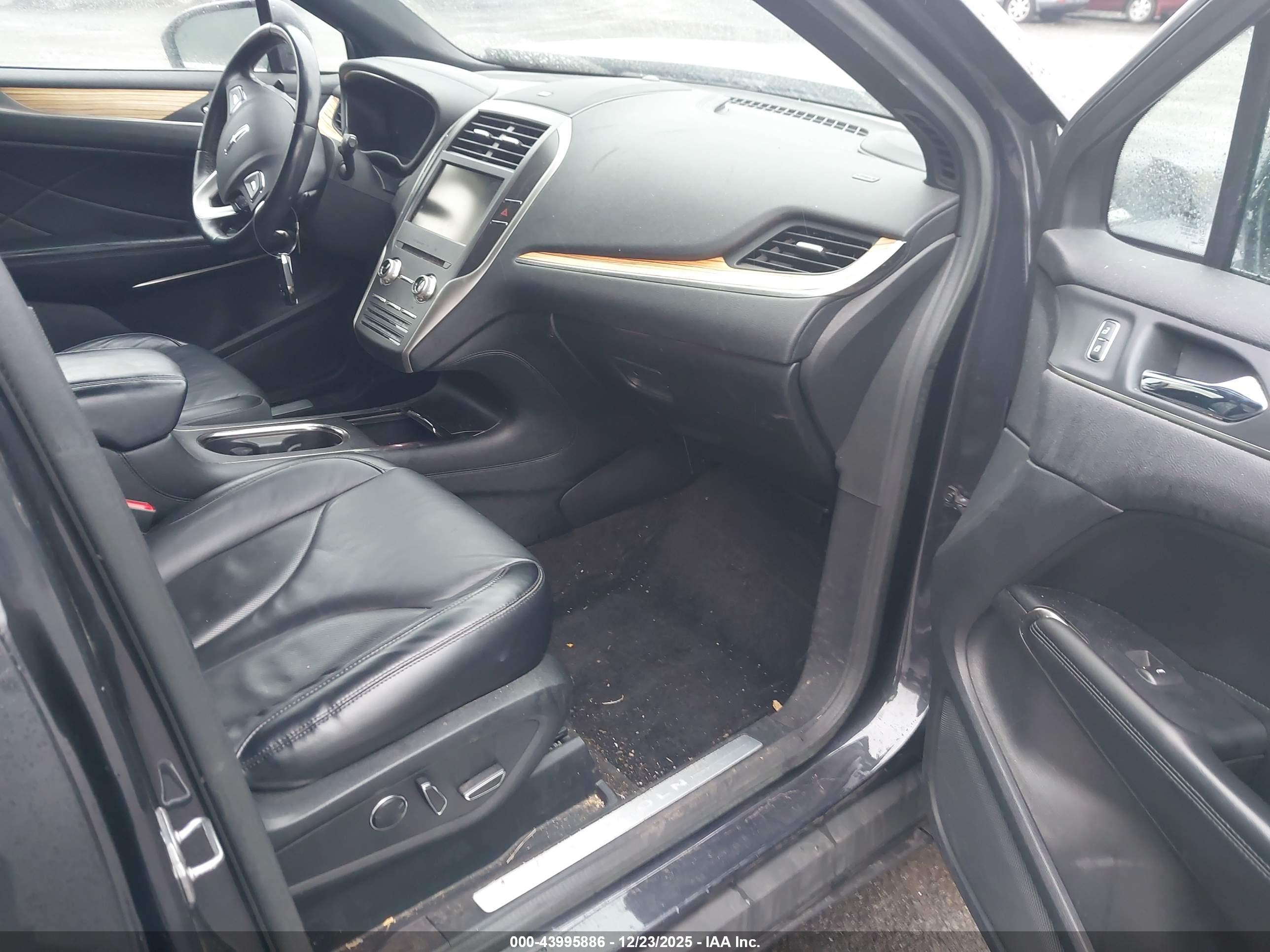 LINCOLN MKC image 5