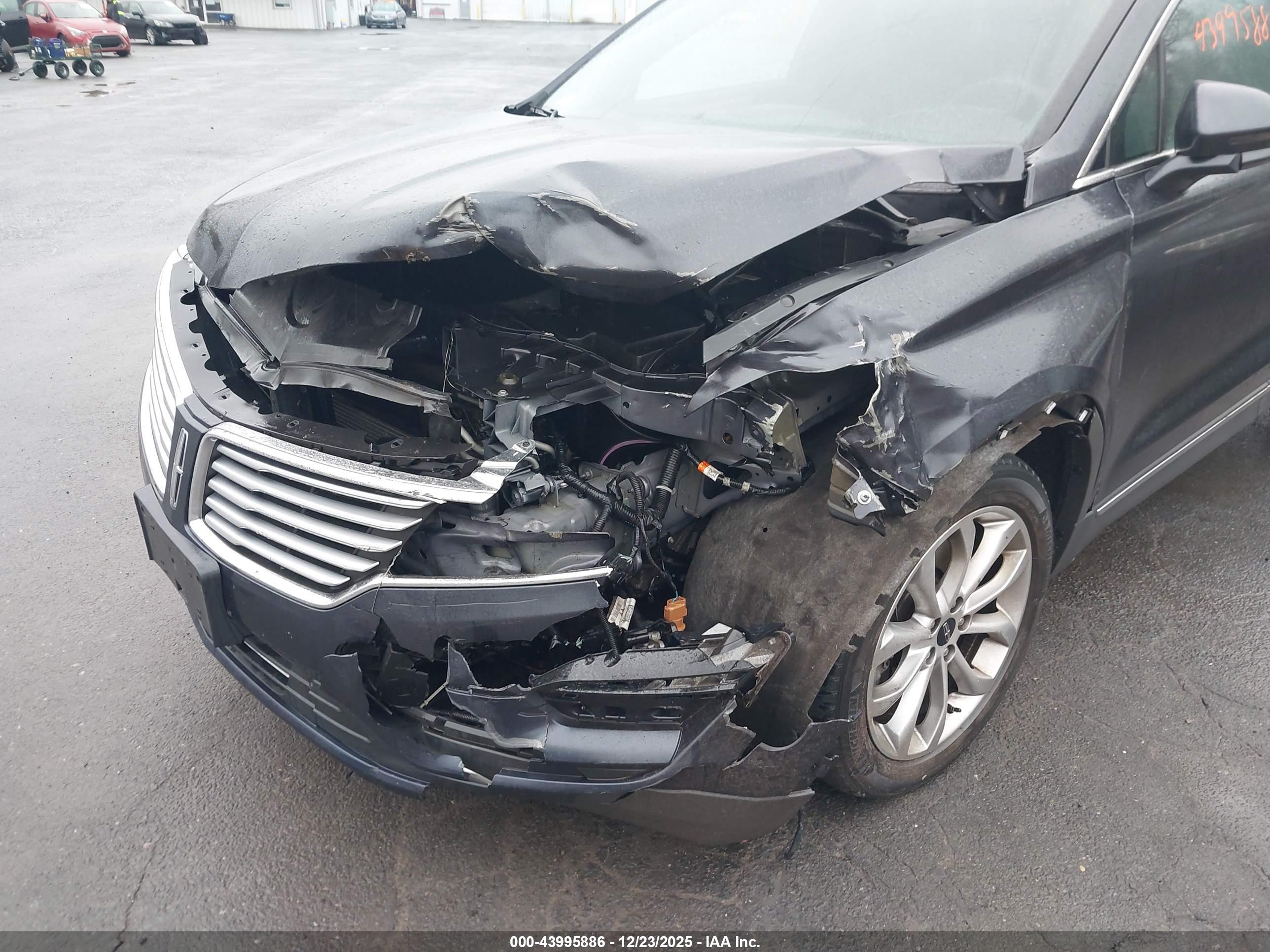 LINCOLN MKC image 6