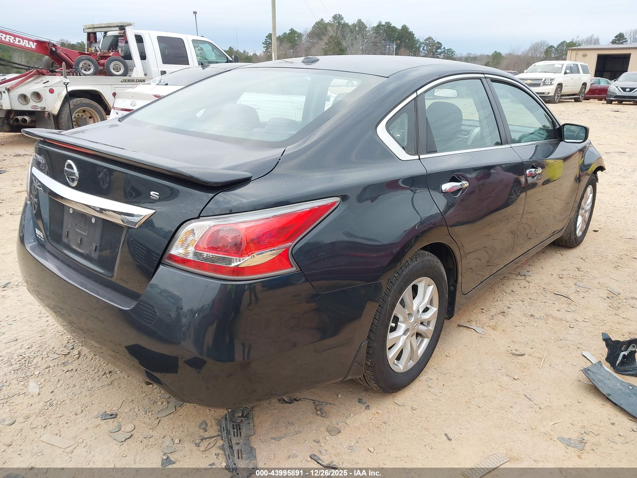 NISSAN ALTIMA image 4
