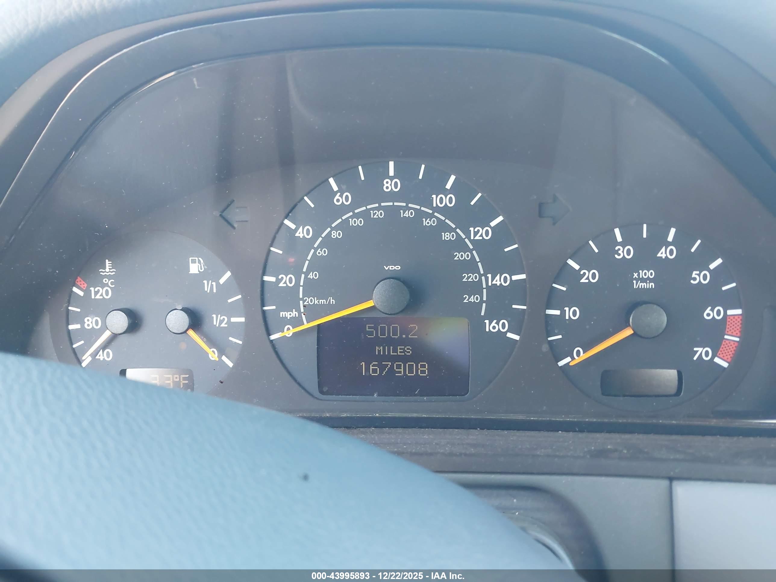 MERCEDES-BENZ E image 7