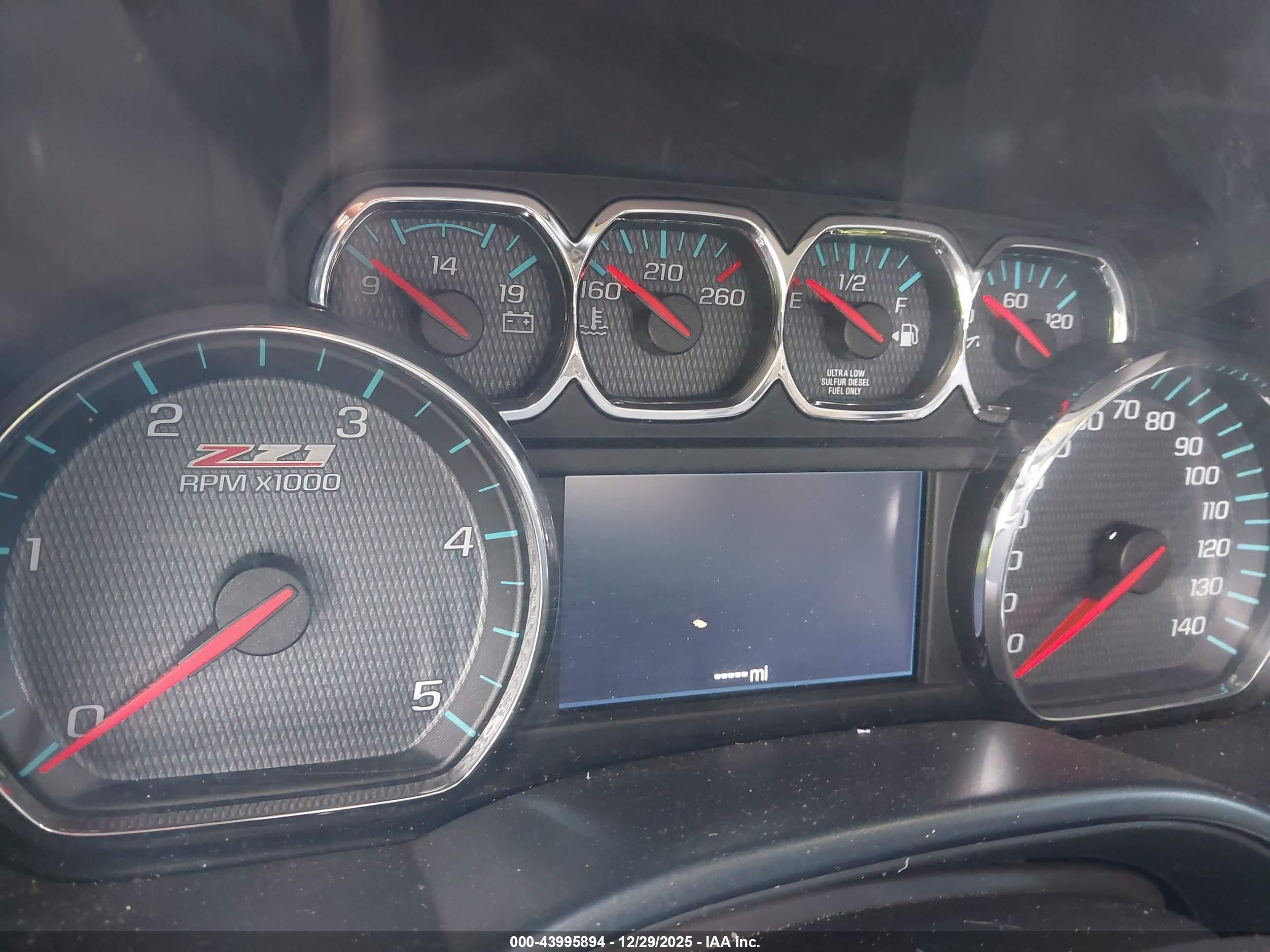 CHEVROLET SILVERADO image 7