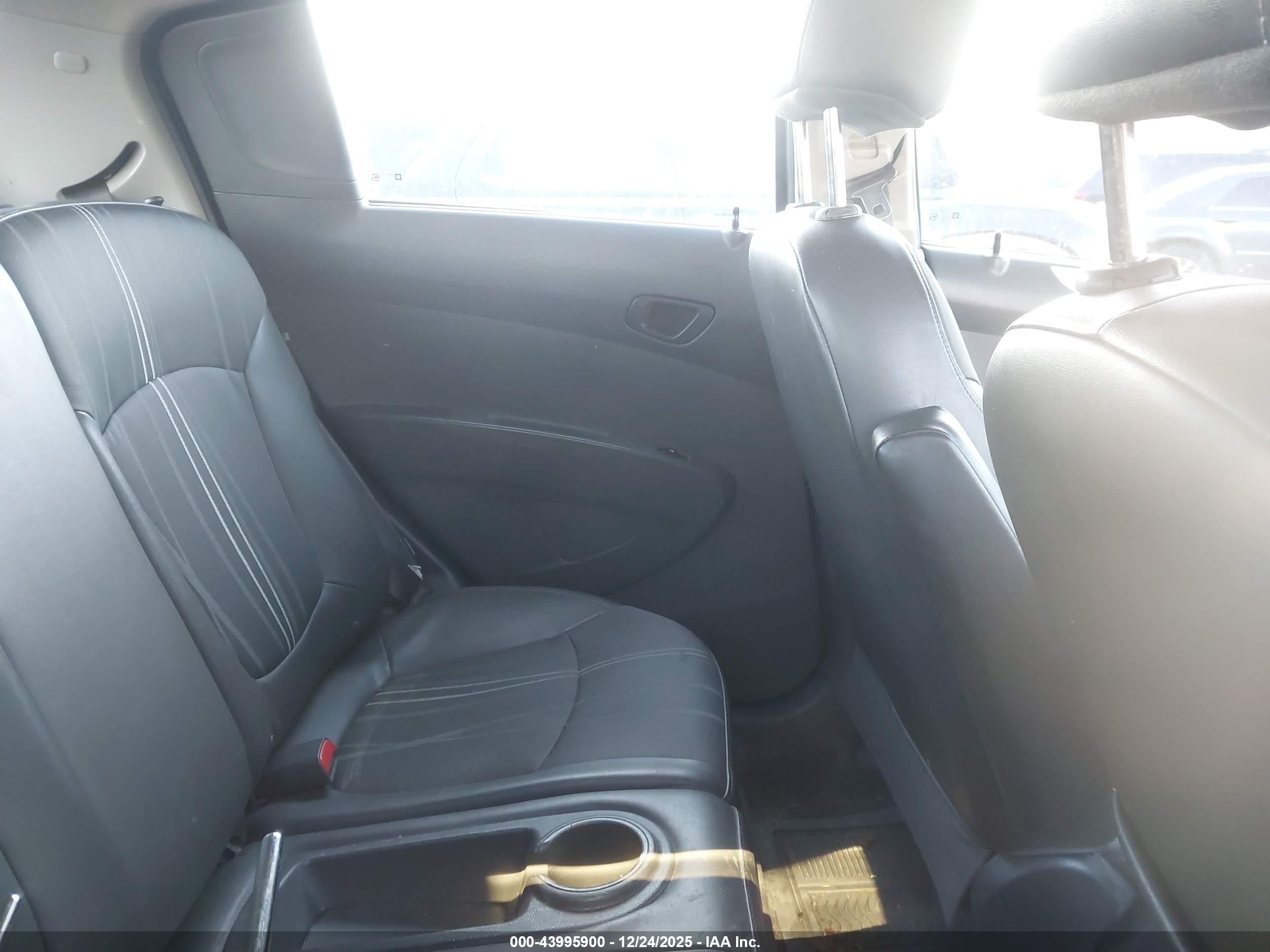 CHEVROLET SPARK image 8