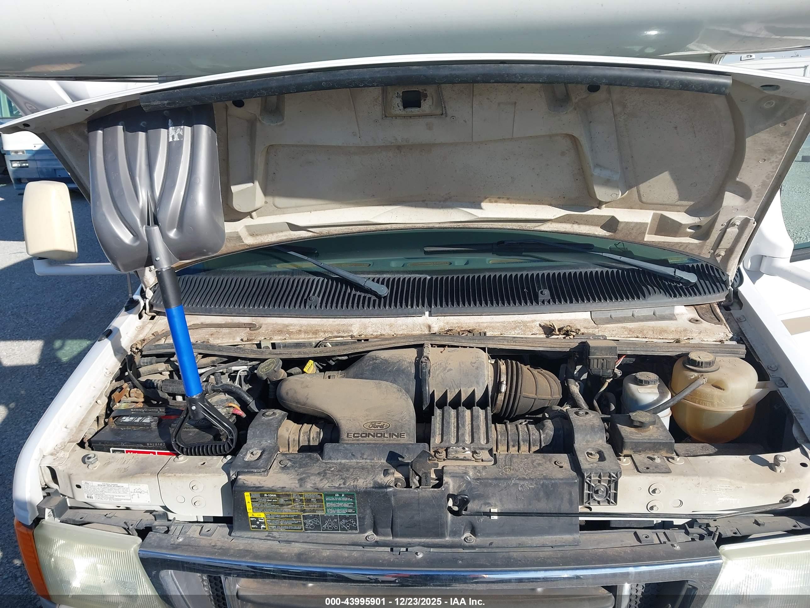 WINNEBAGO E-450 image 10