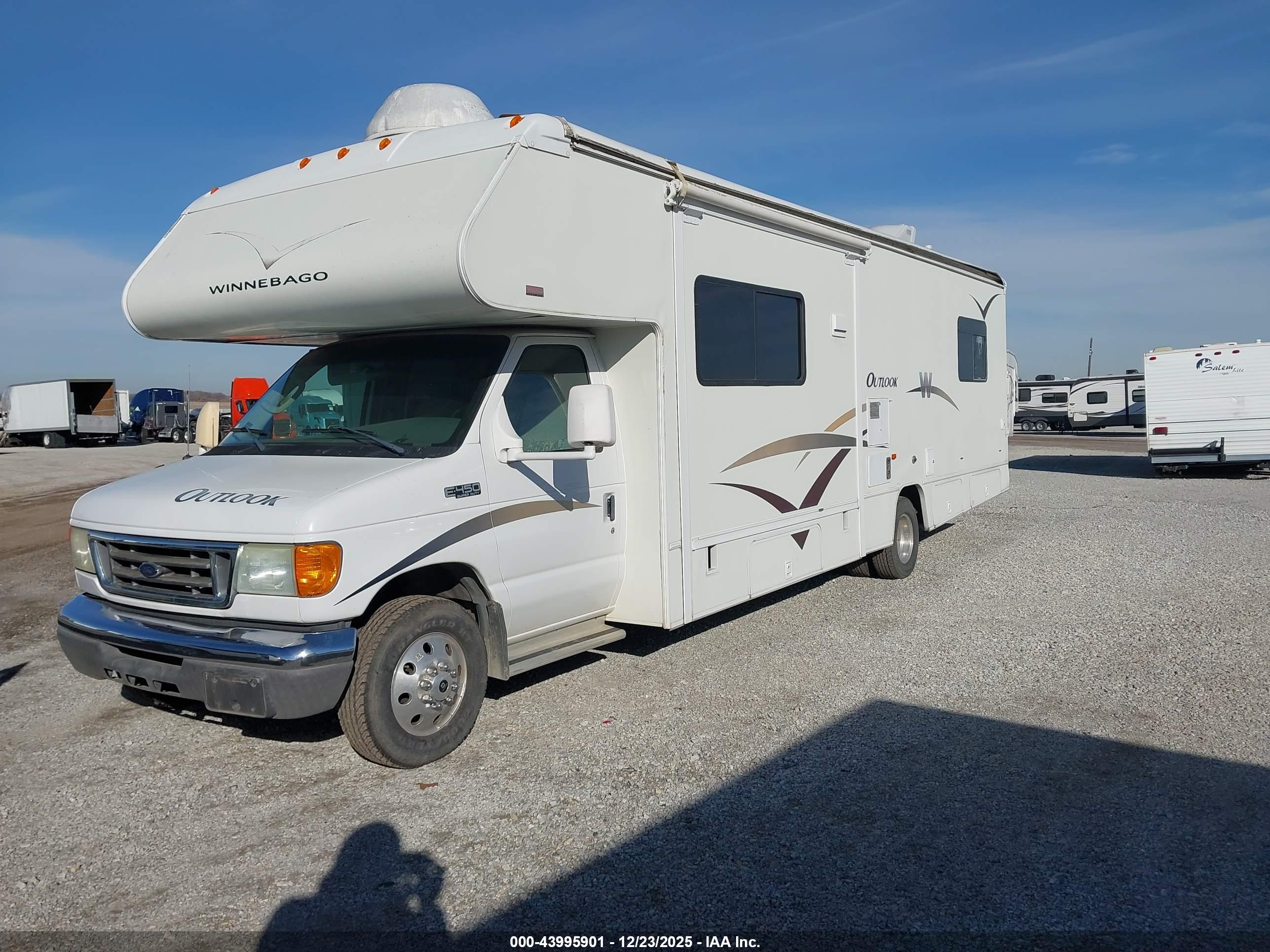 WINNEBAGO E-450 image 2