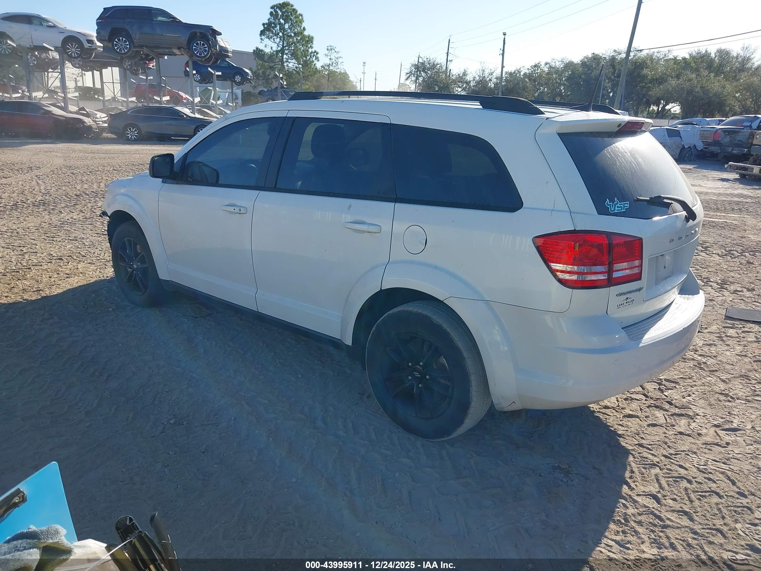 DODGE JOURNEY image 3
