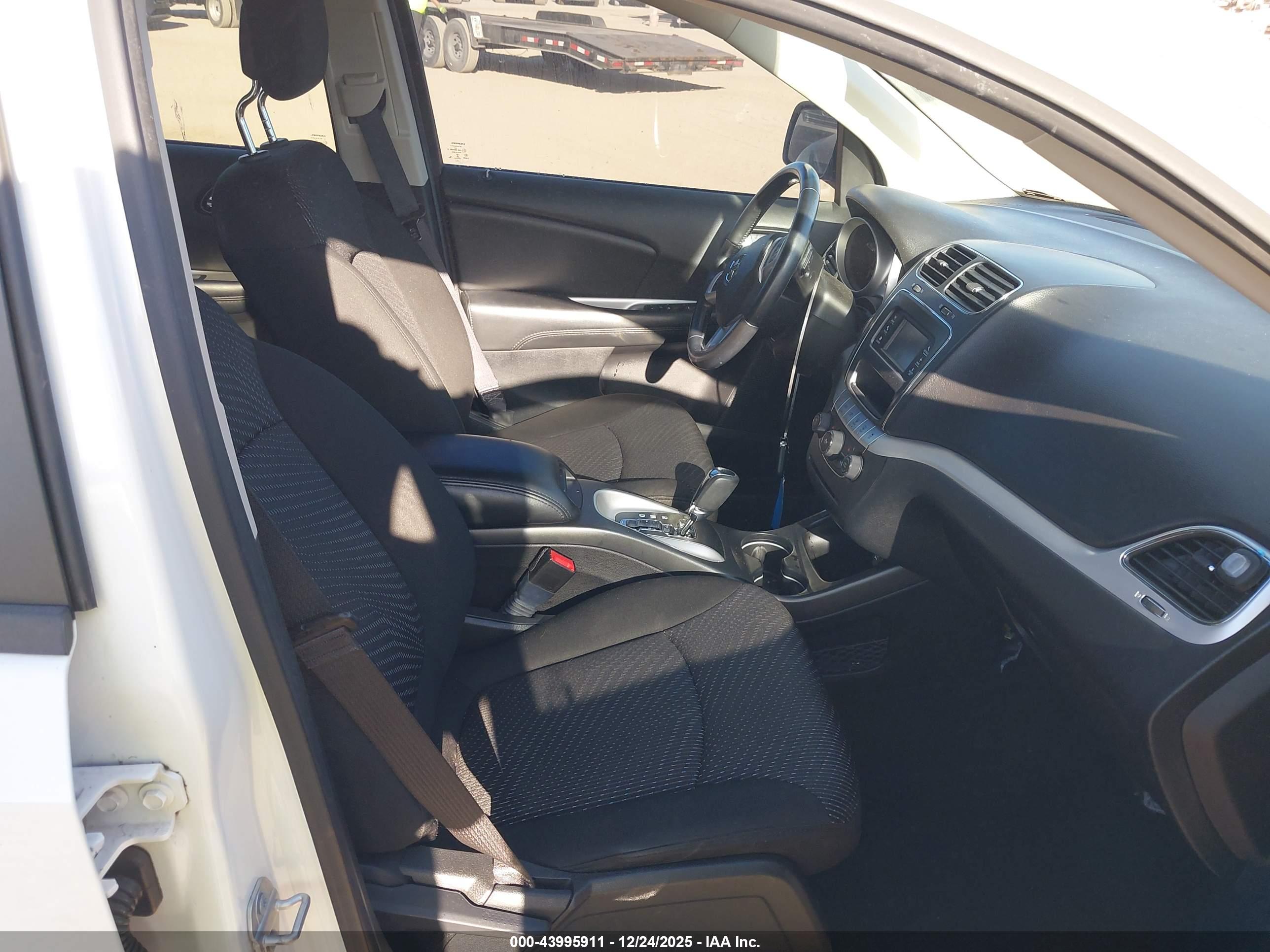 DODGE JOURNEY image 5