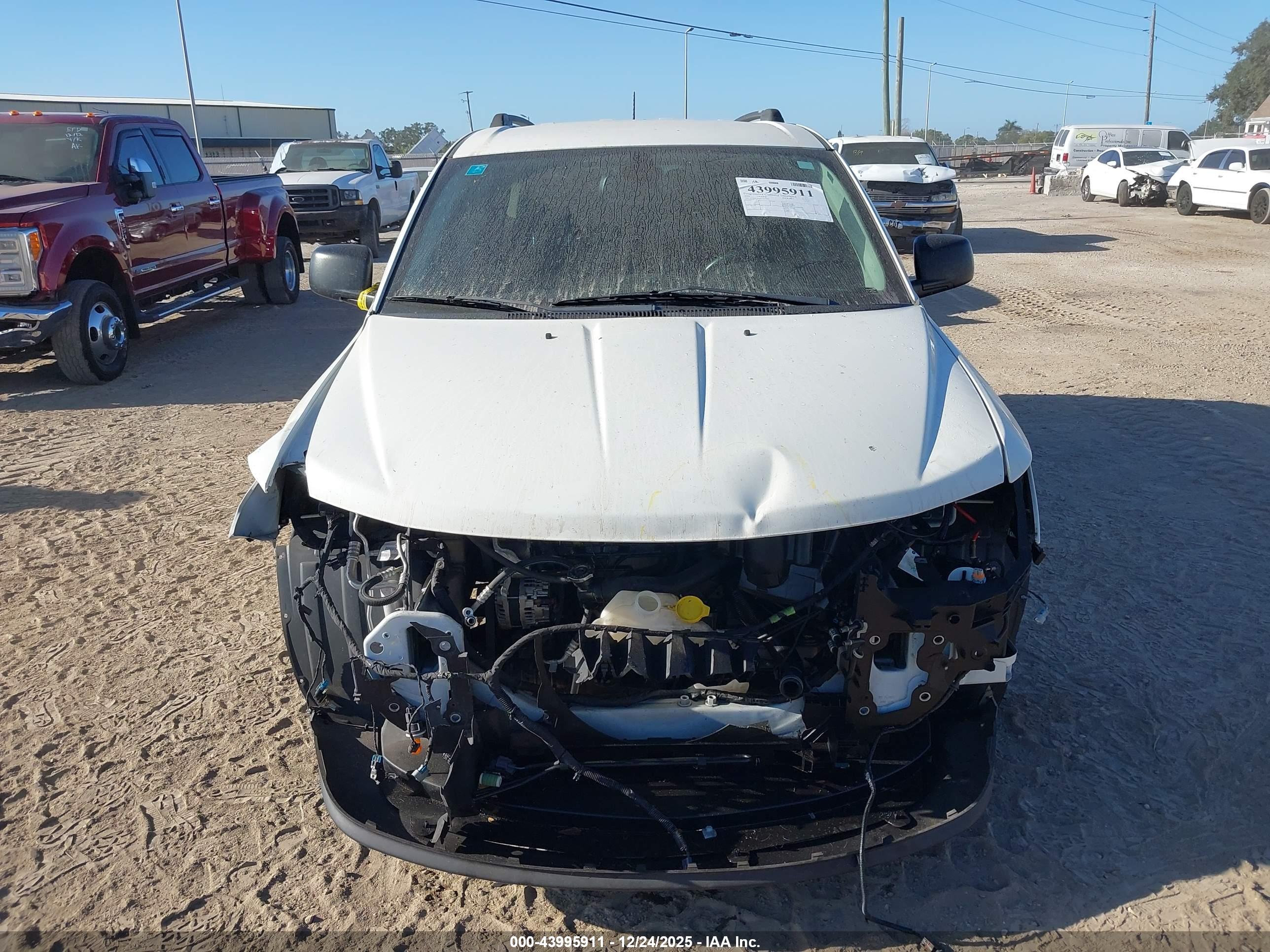 DODGE JOURNEY image 6
