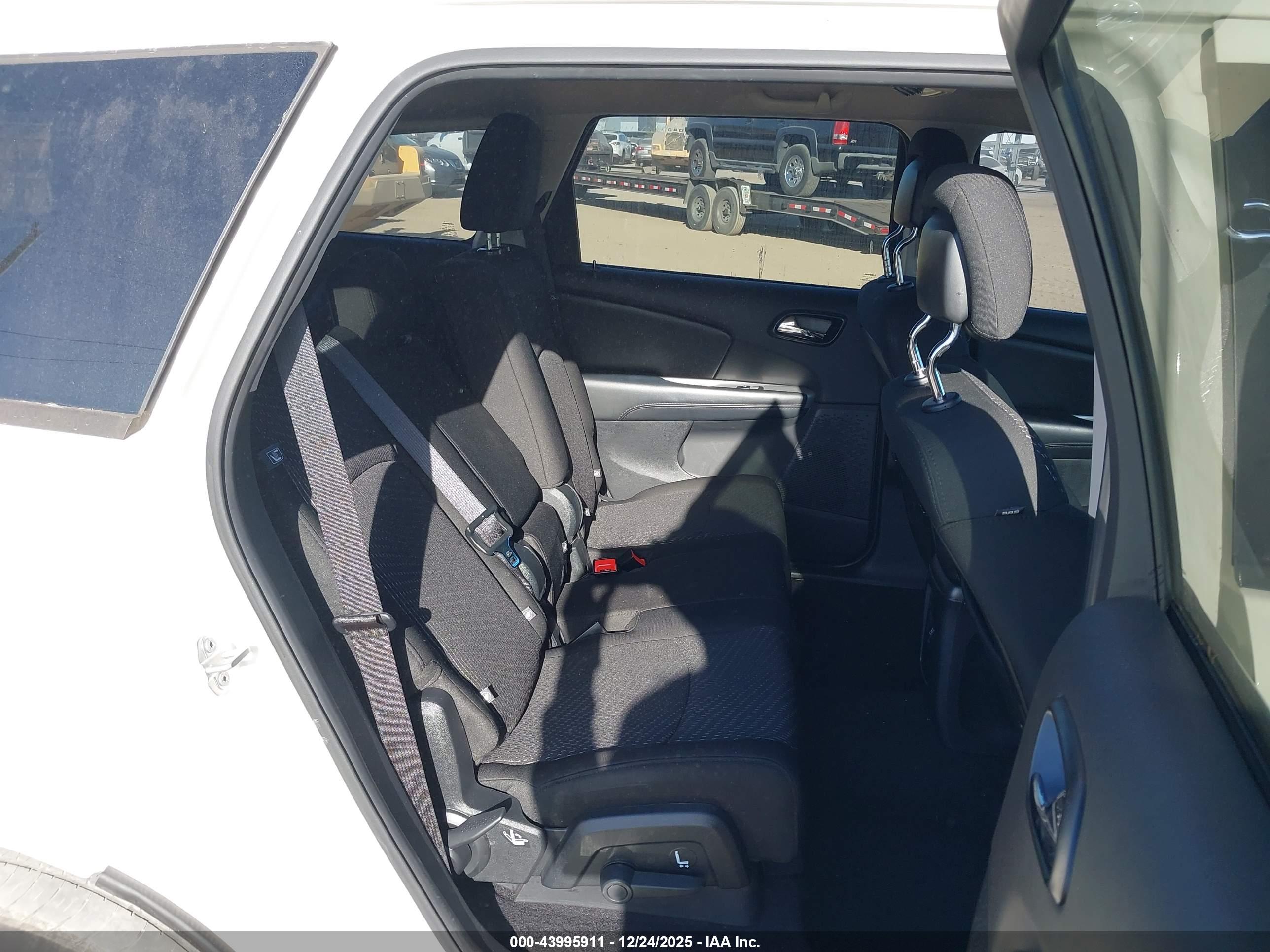 DODGE JOURNEY image 8