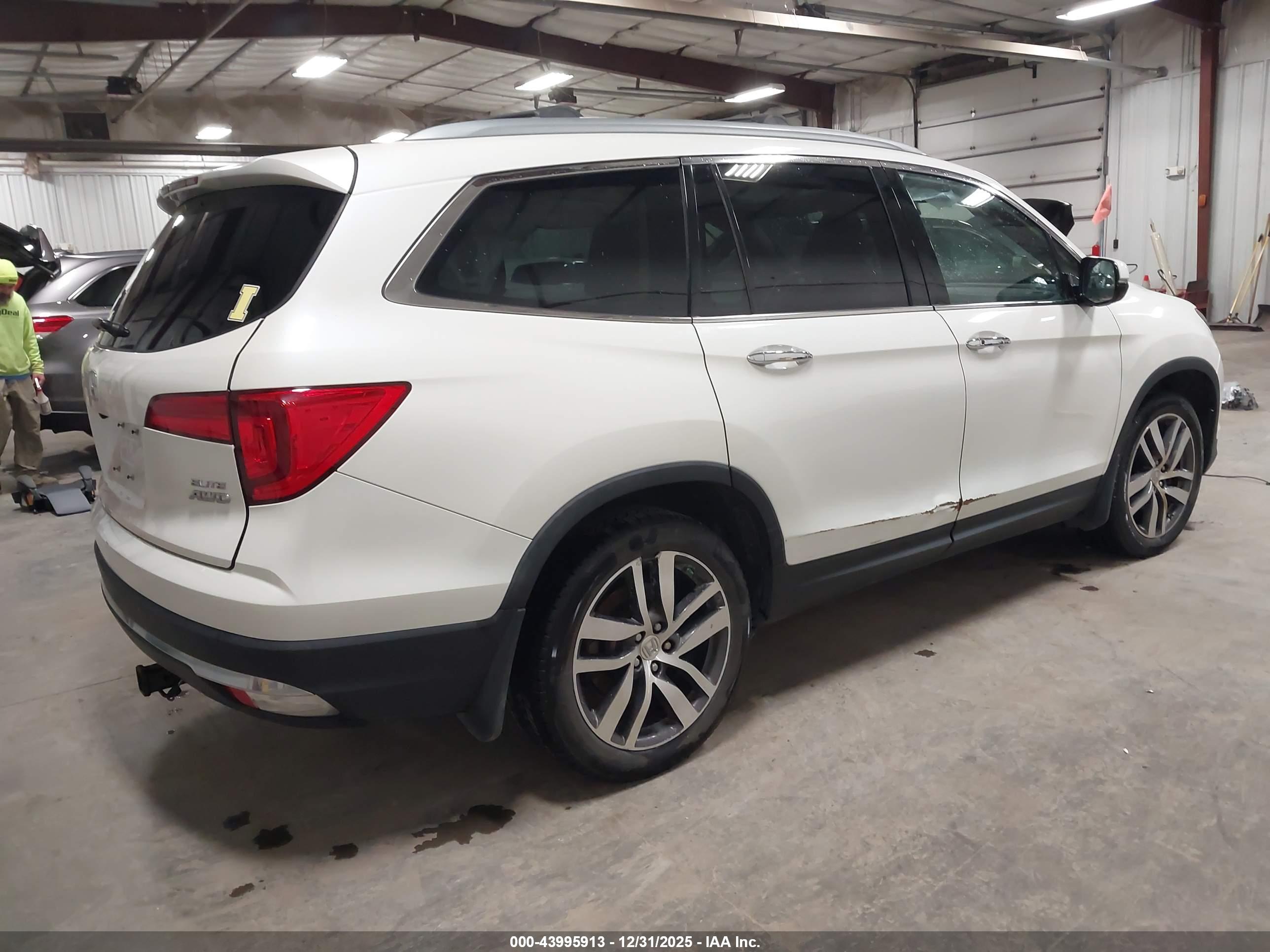 HONDA PILOT image 4