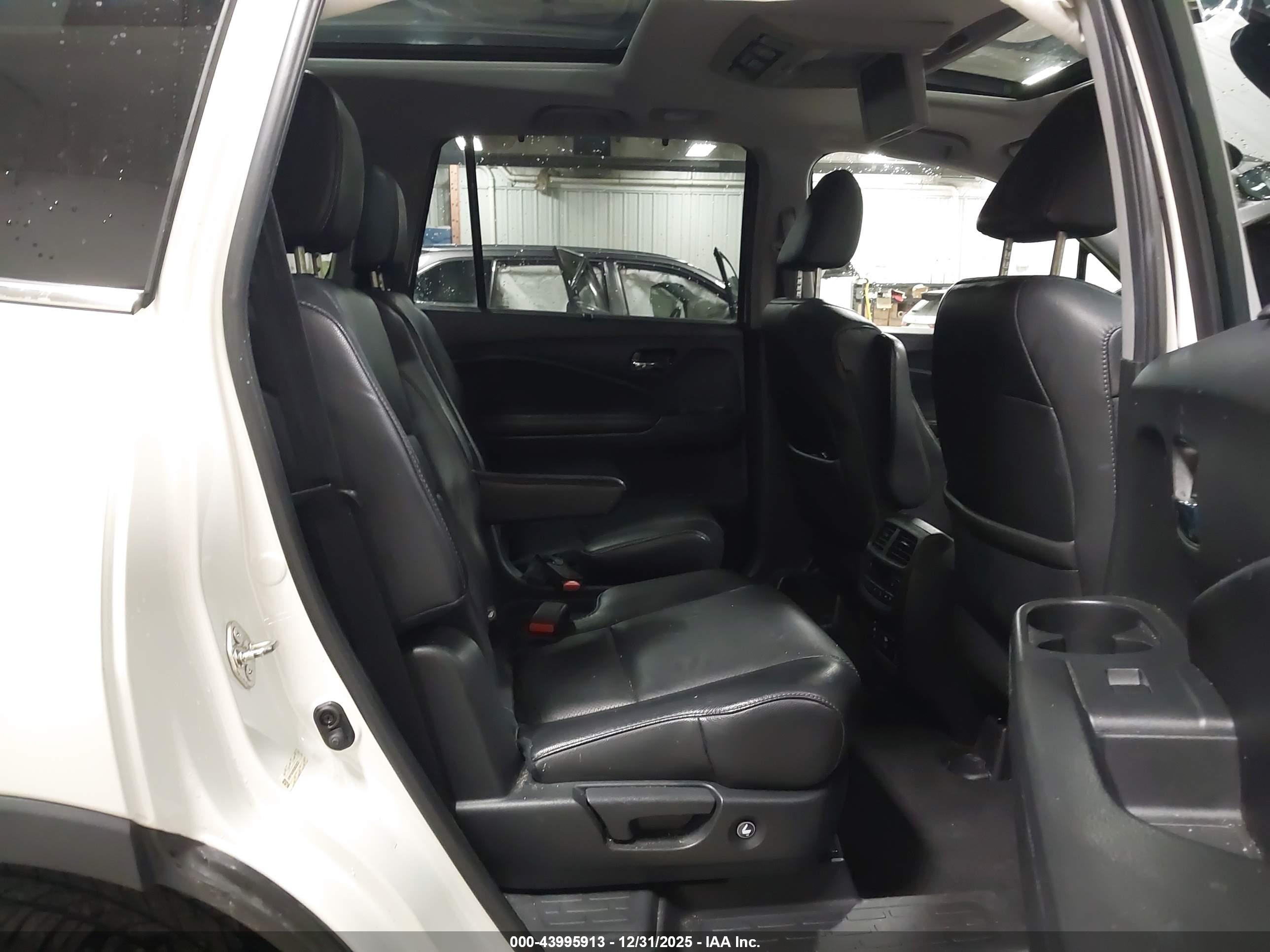 HONDA PILOT image 8