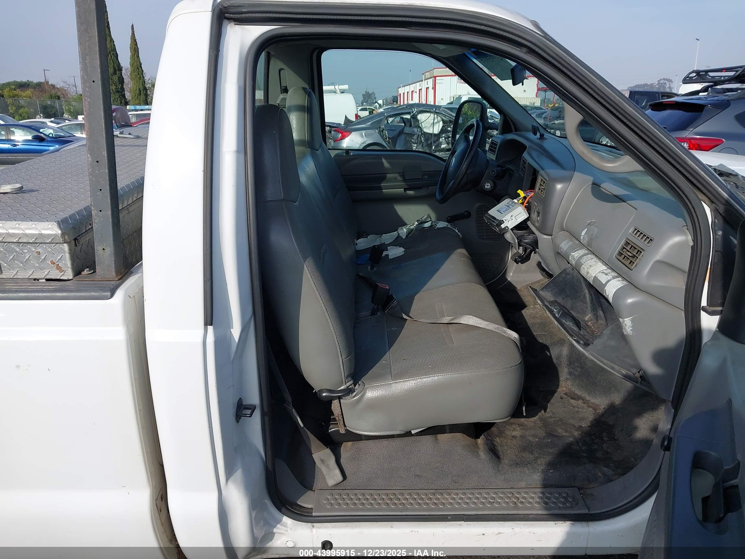 FORD F-250 image 5