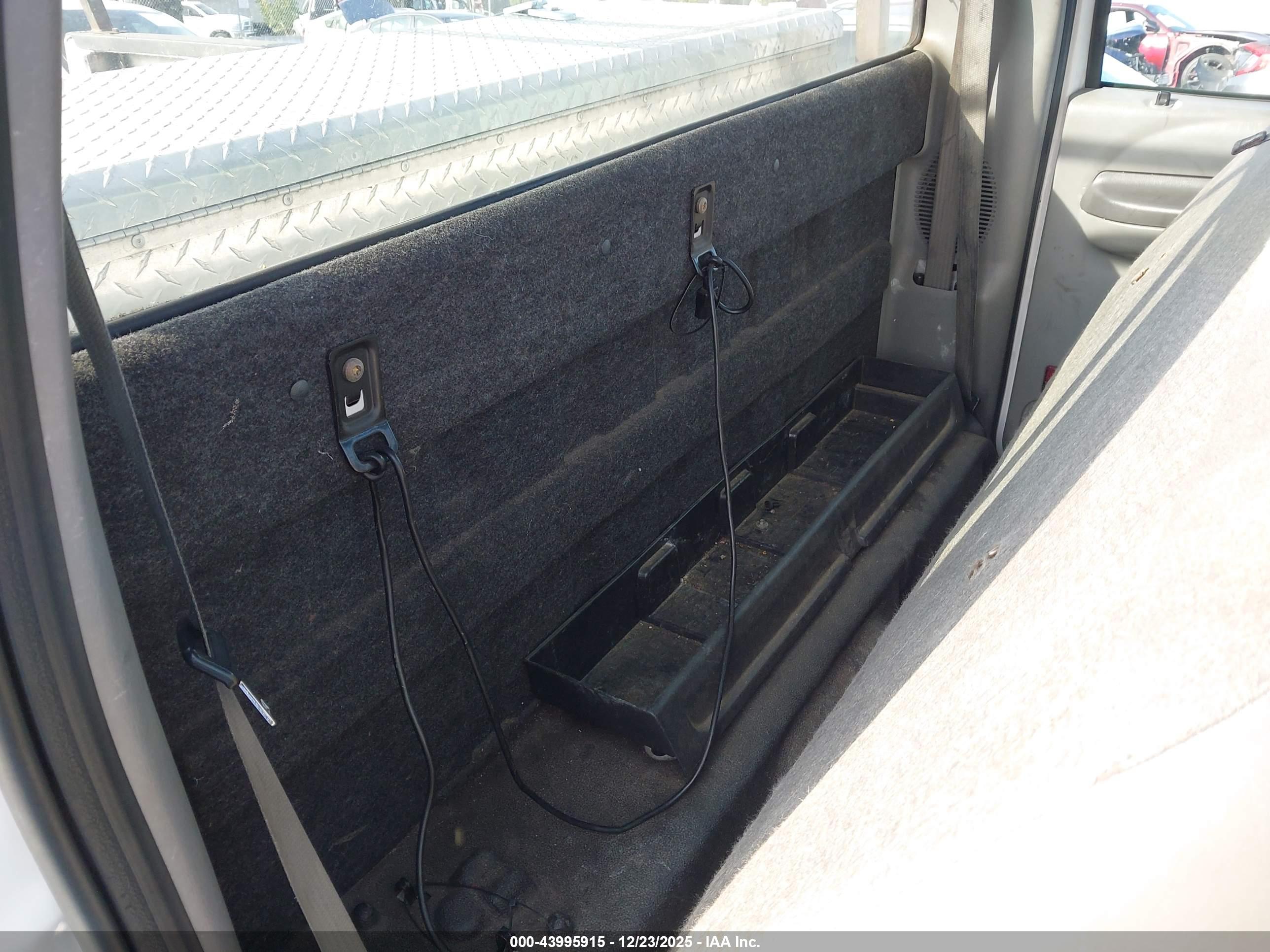 FORD F-250 image 8