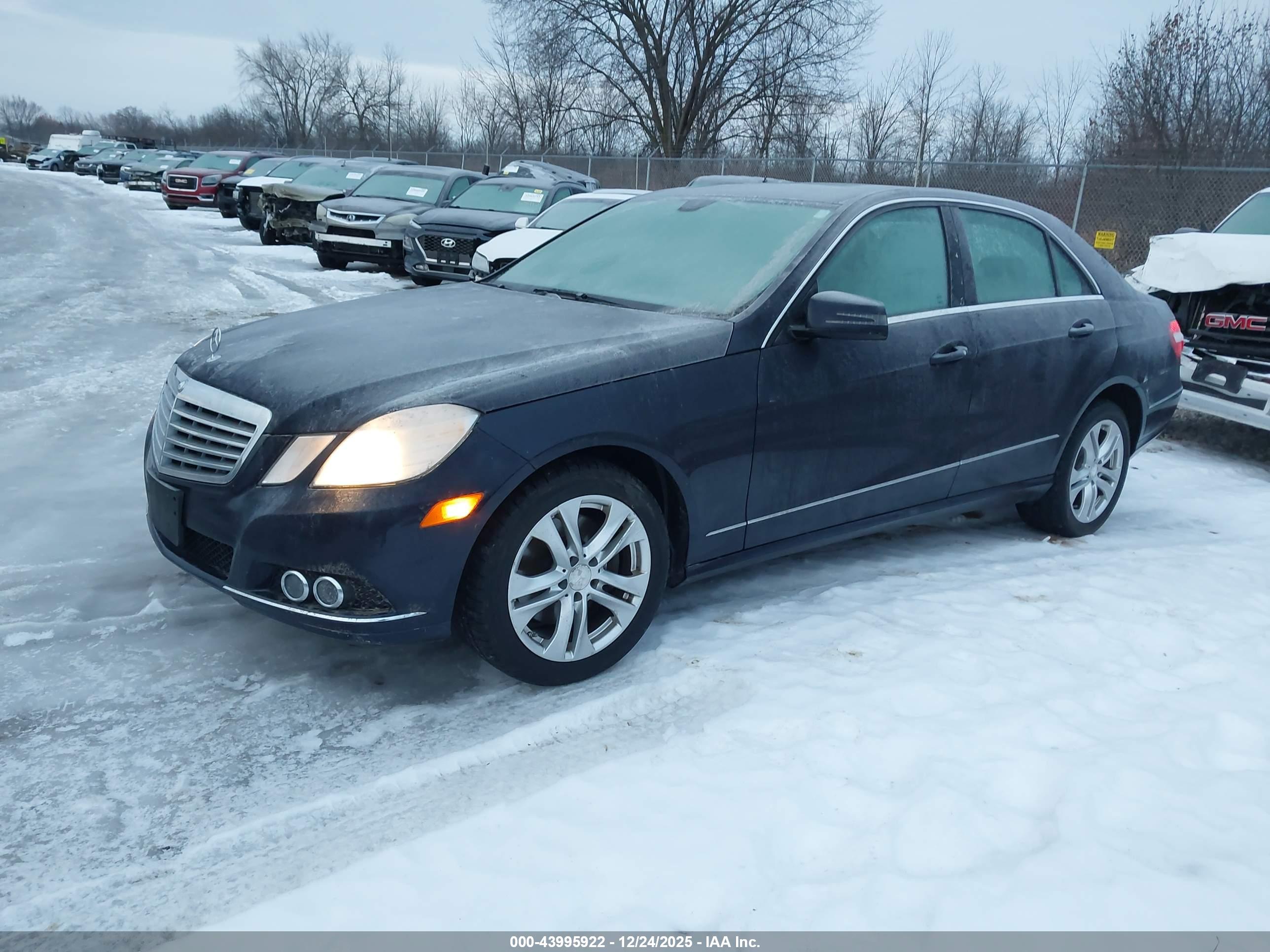 MERCEDES-BENZ E image 2