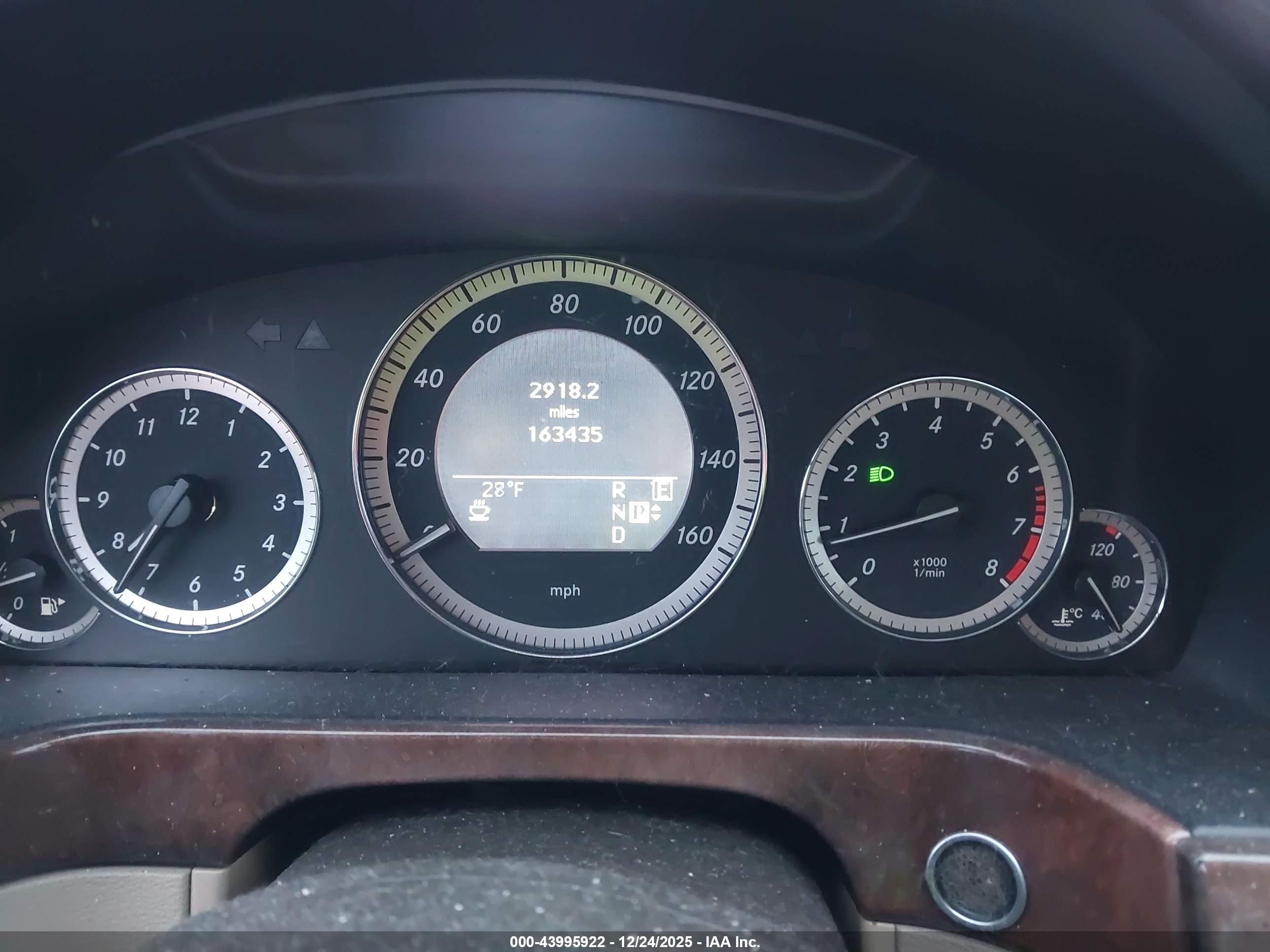 MERCEDES-BENZ E image 7