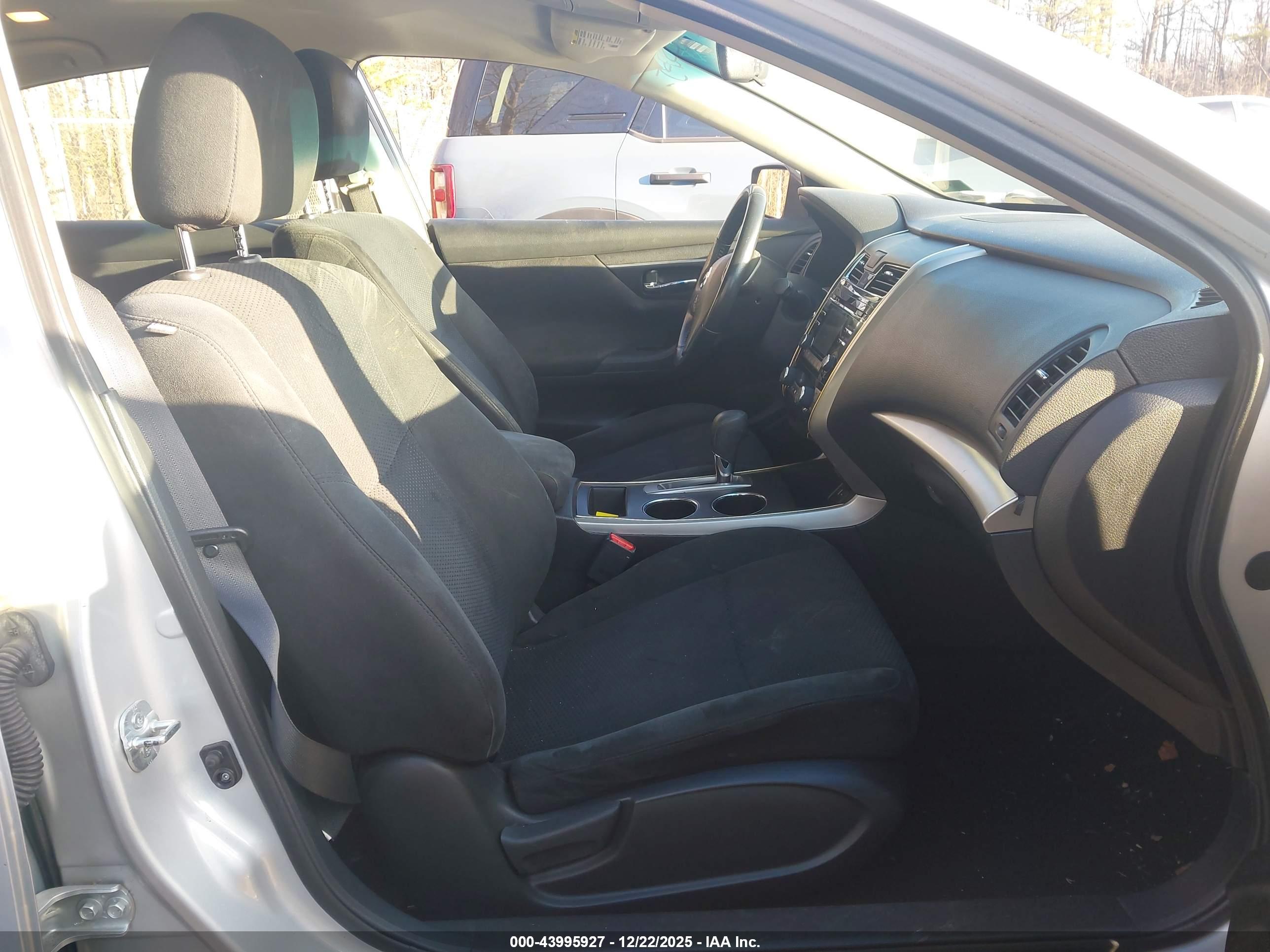 NISSAN ALTIMA image 5