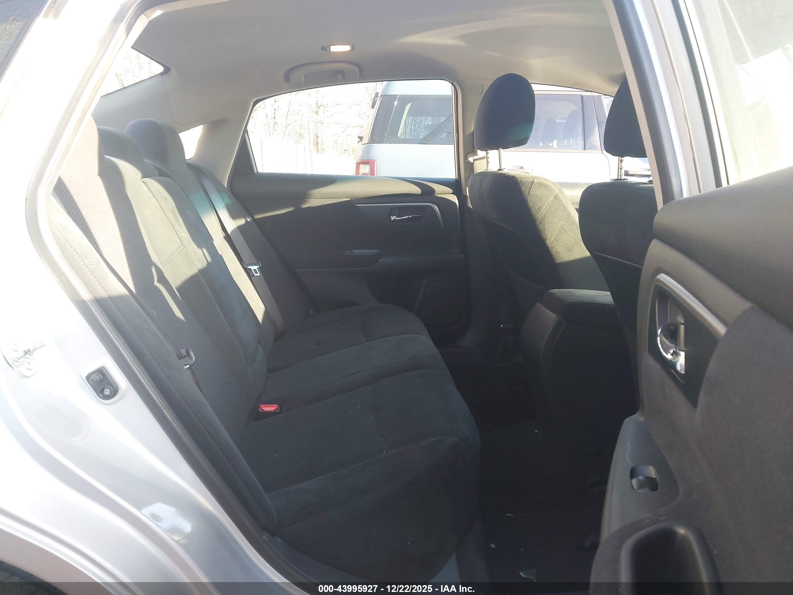 NISSAN ALTIMA image 8