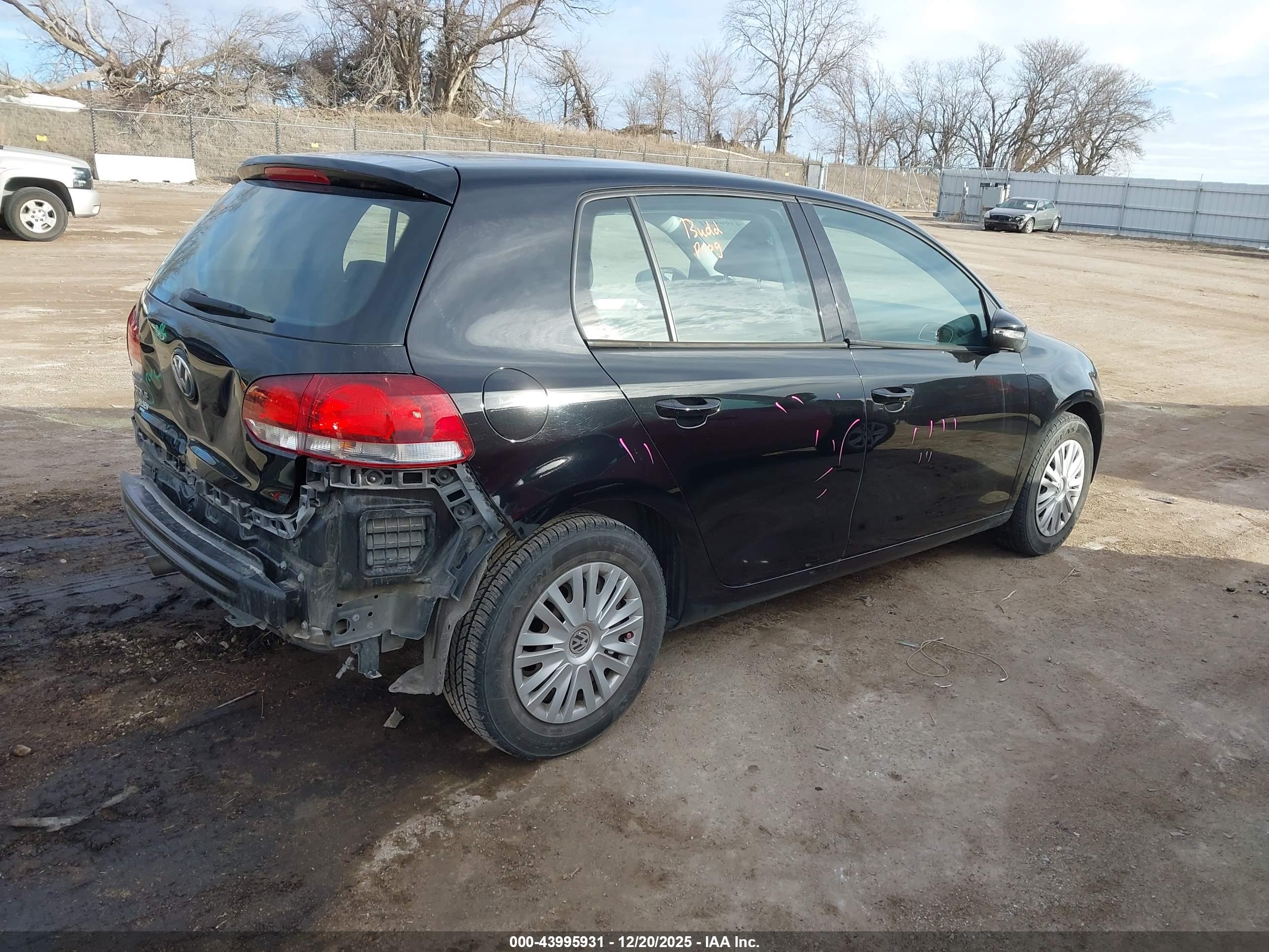 VOLKSWAGEN GOLF image 4