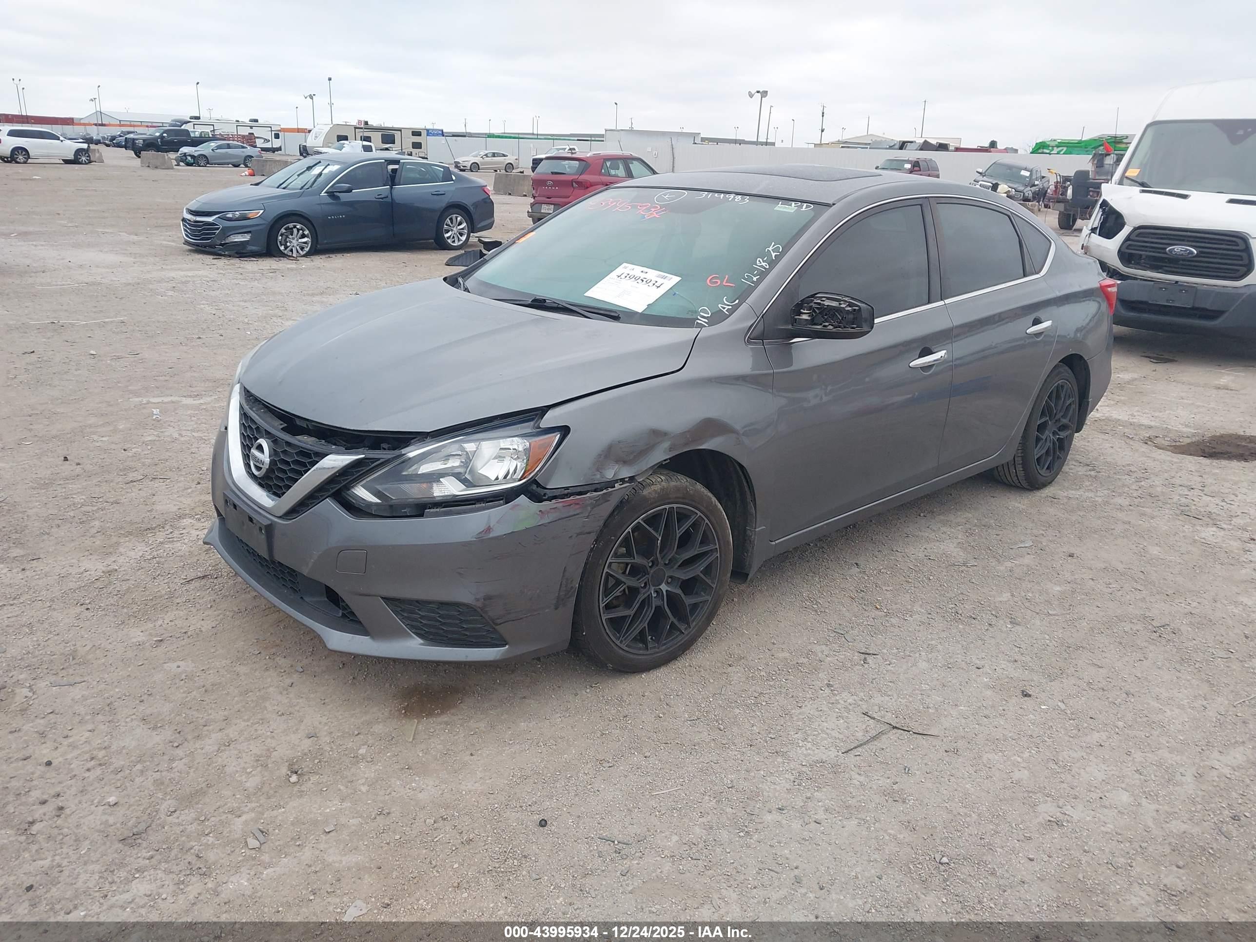 NISSAN SENTRA image 2