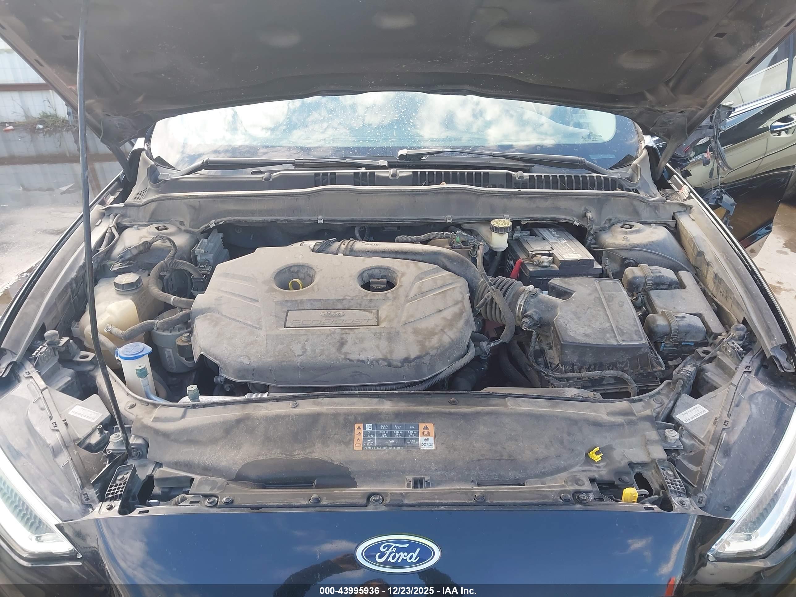 FORD FUSION image 10
