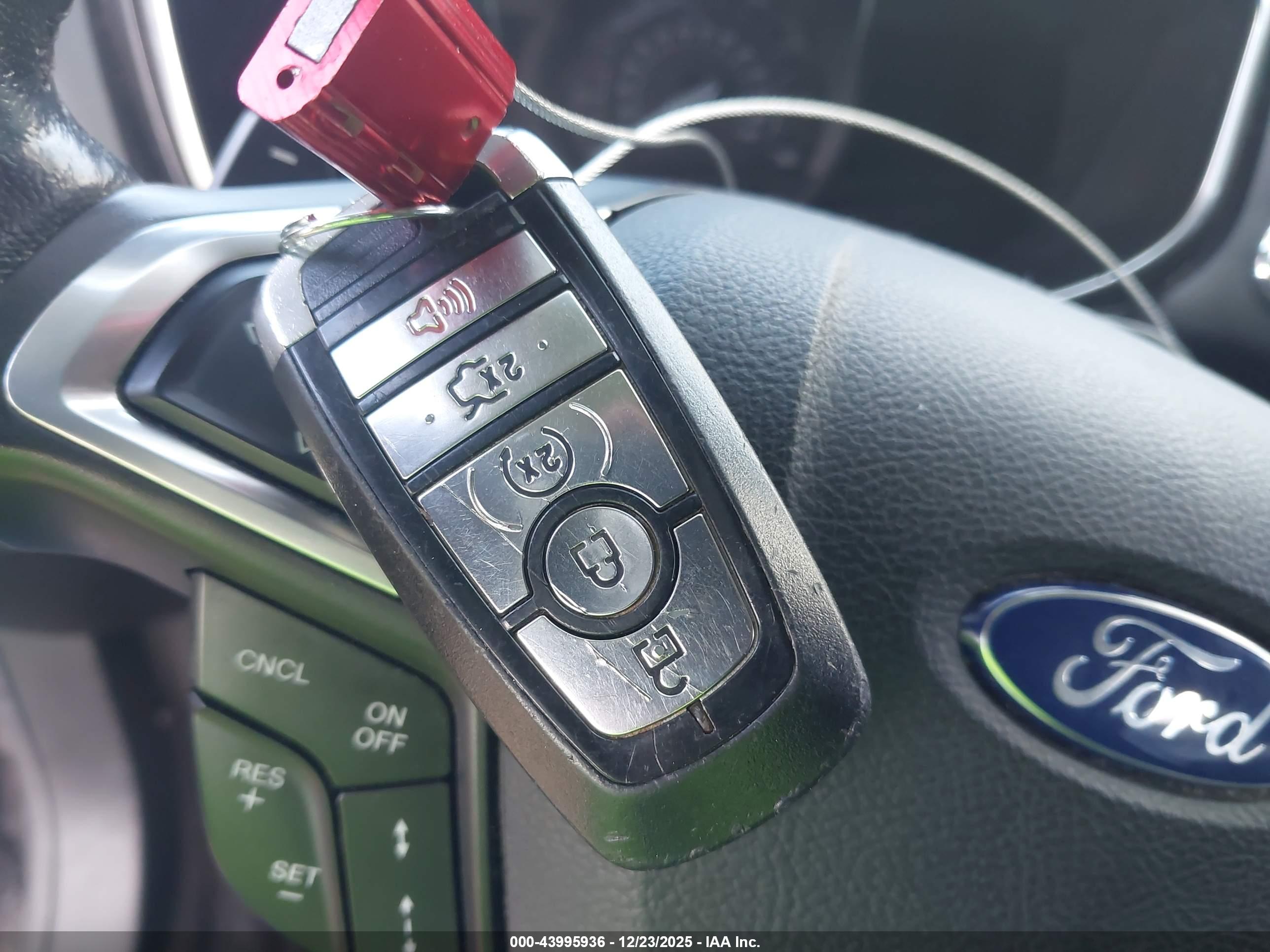 FORD FUSION image 11