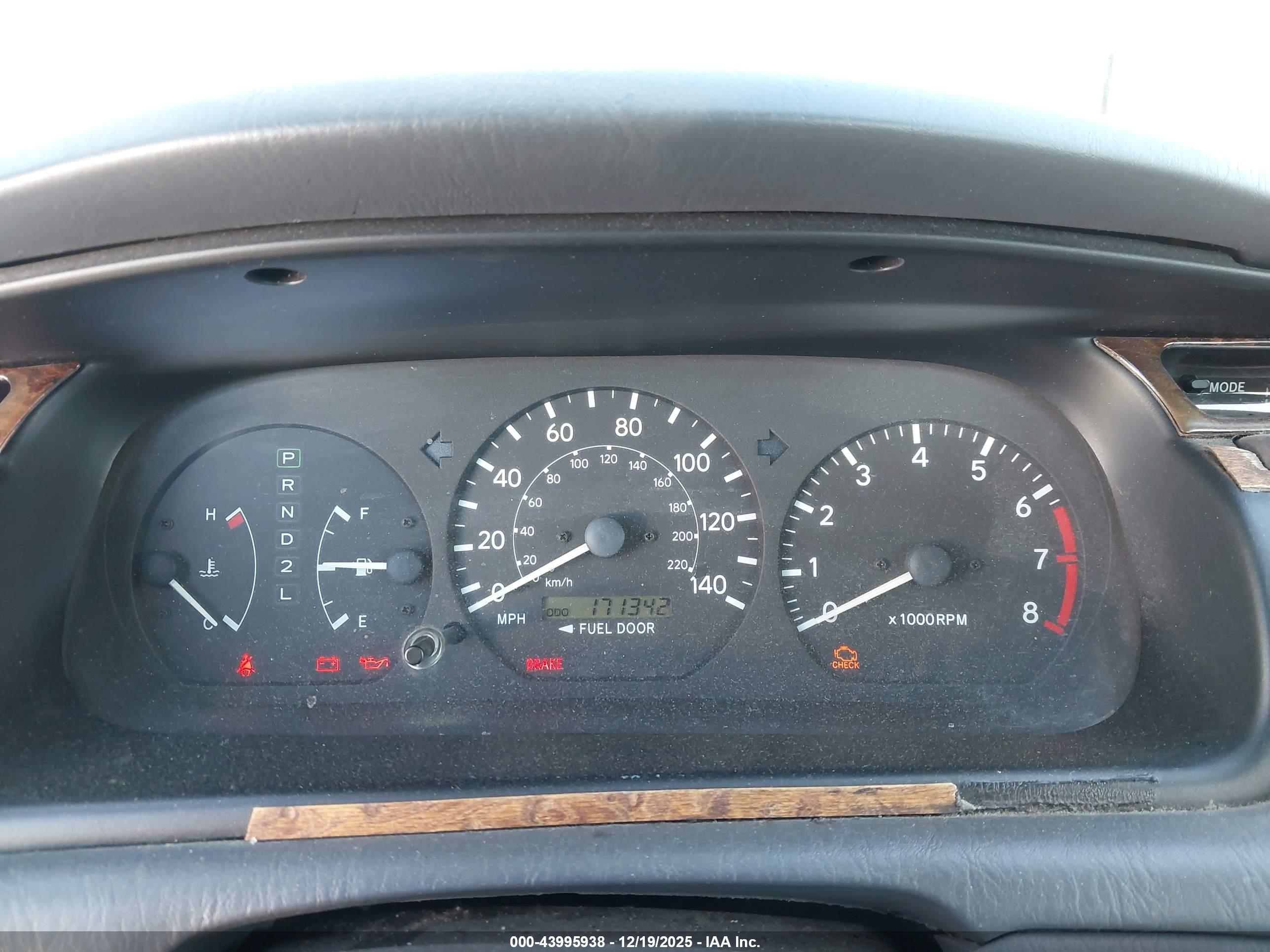 TOYOTA CAMRY image 7
