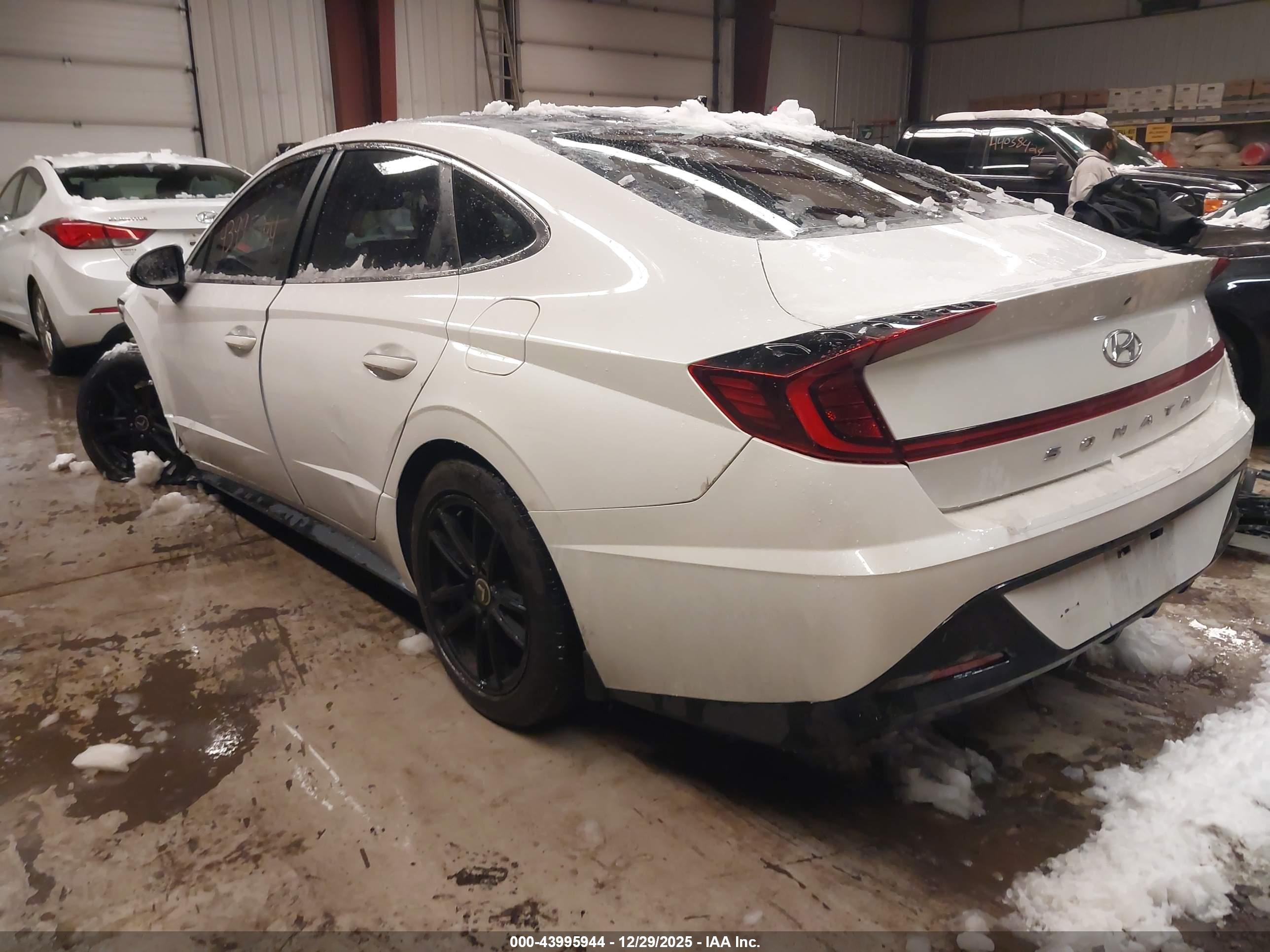 HYUNDAI SONATA image 3