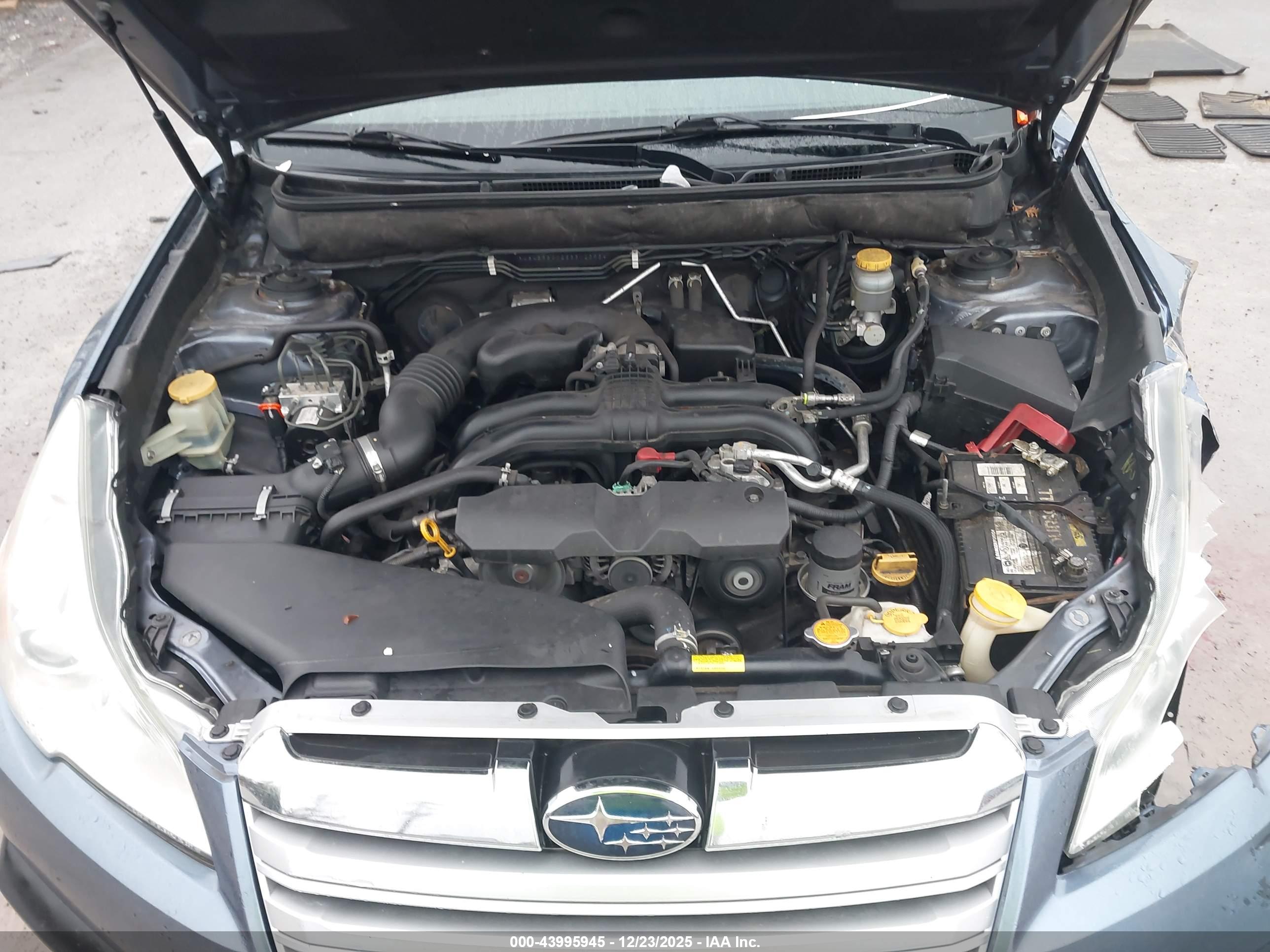 SUBARU OUTBACK image 10