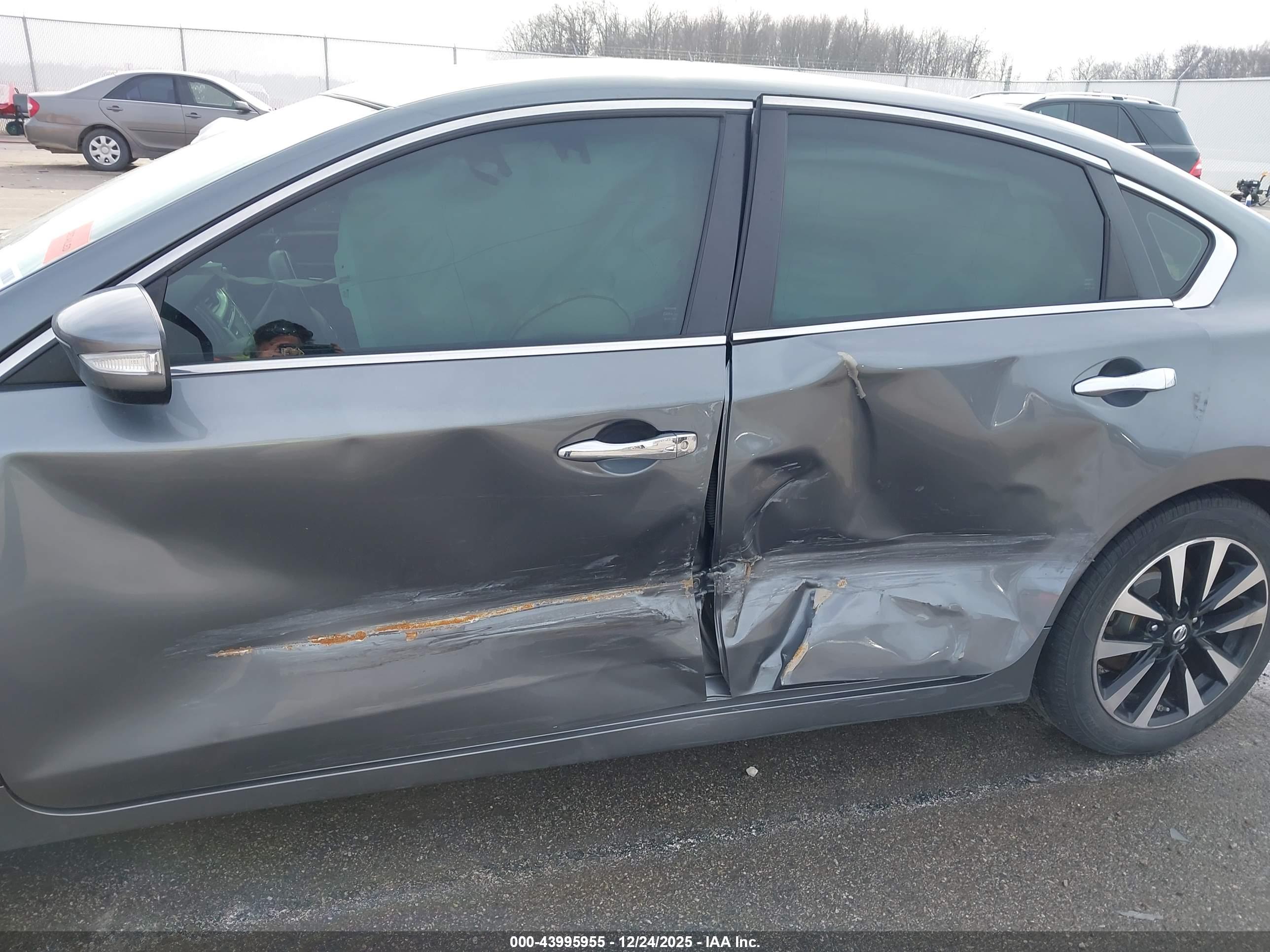 NISSAN ALTIMA image 6