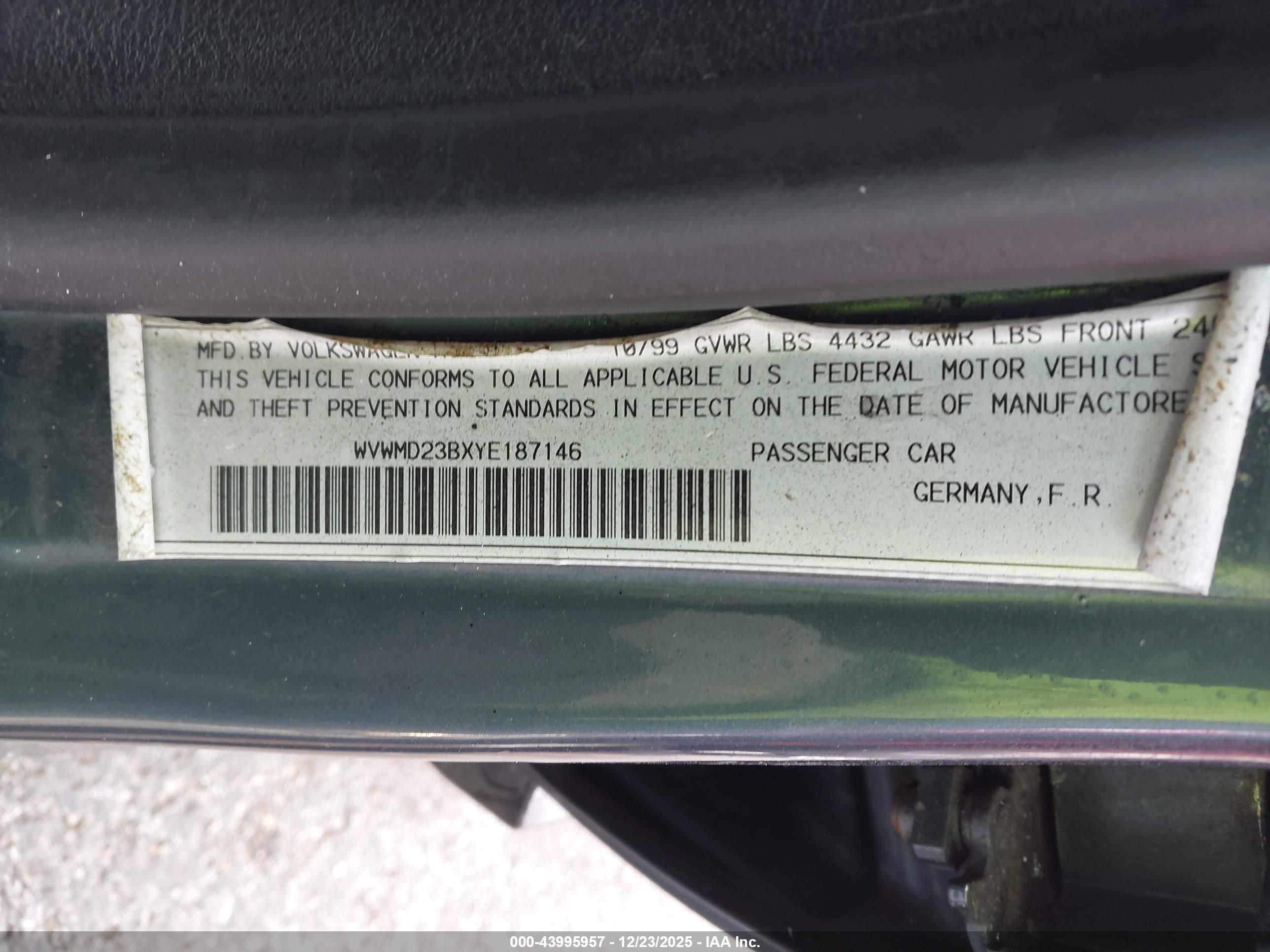 VOLKSWAGEN PASSAT image 9