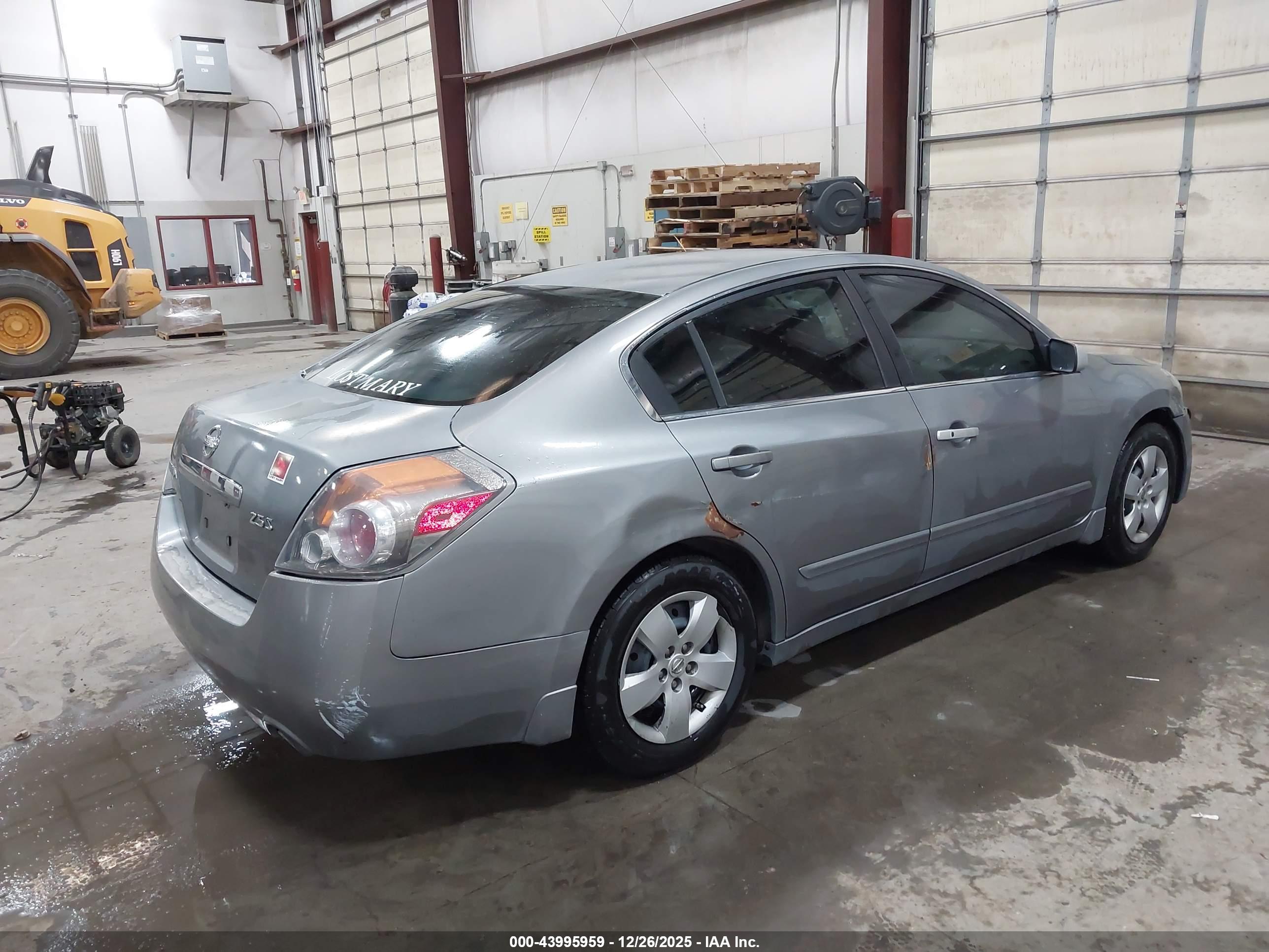 NISSAN ALTIMA image 4