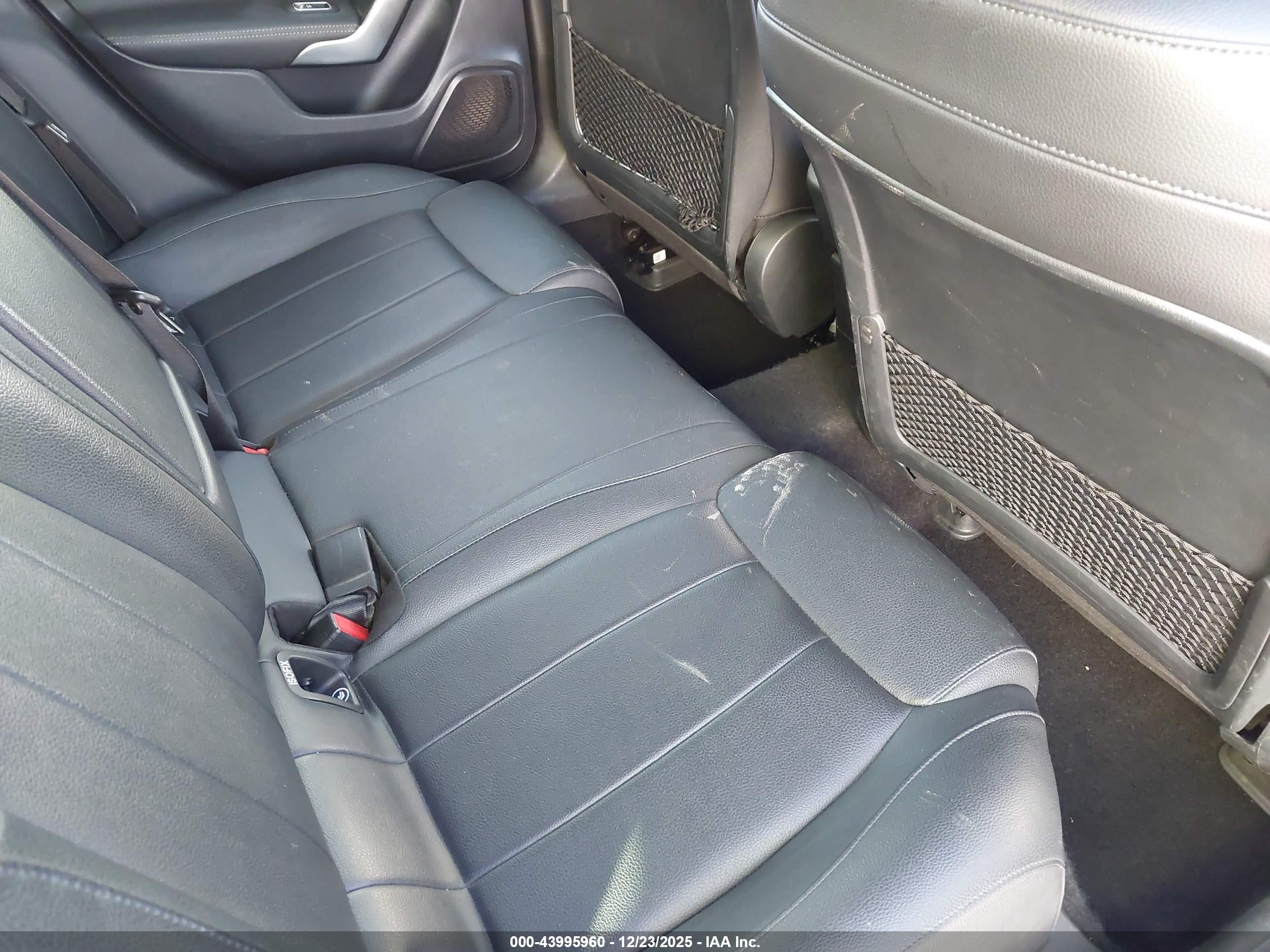 MERCEDES-BENZ A image 8