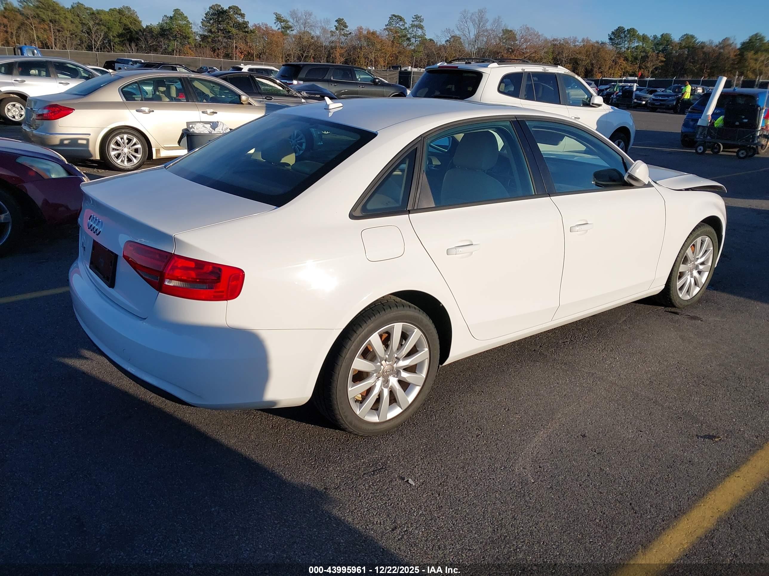 AUDI A4 image 4