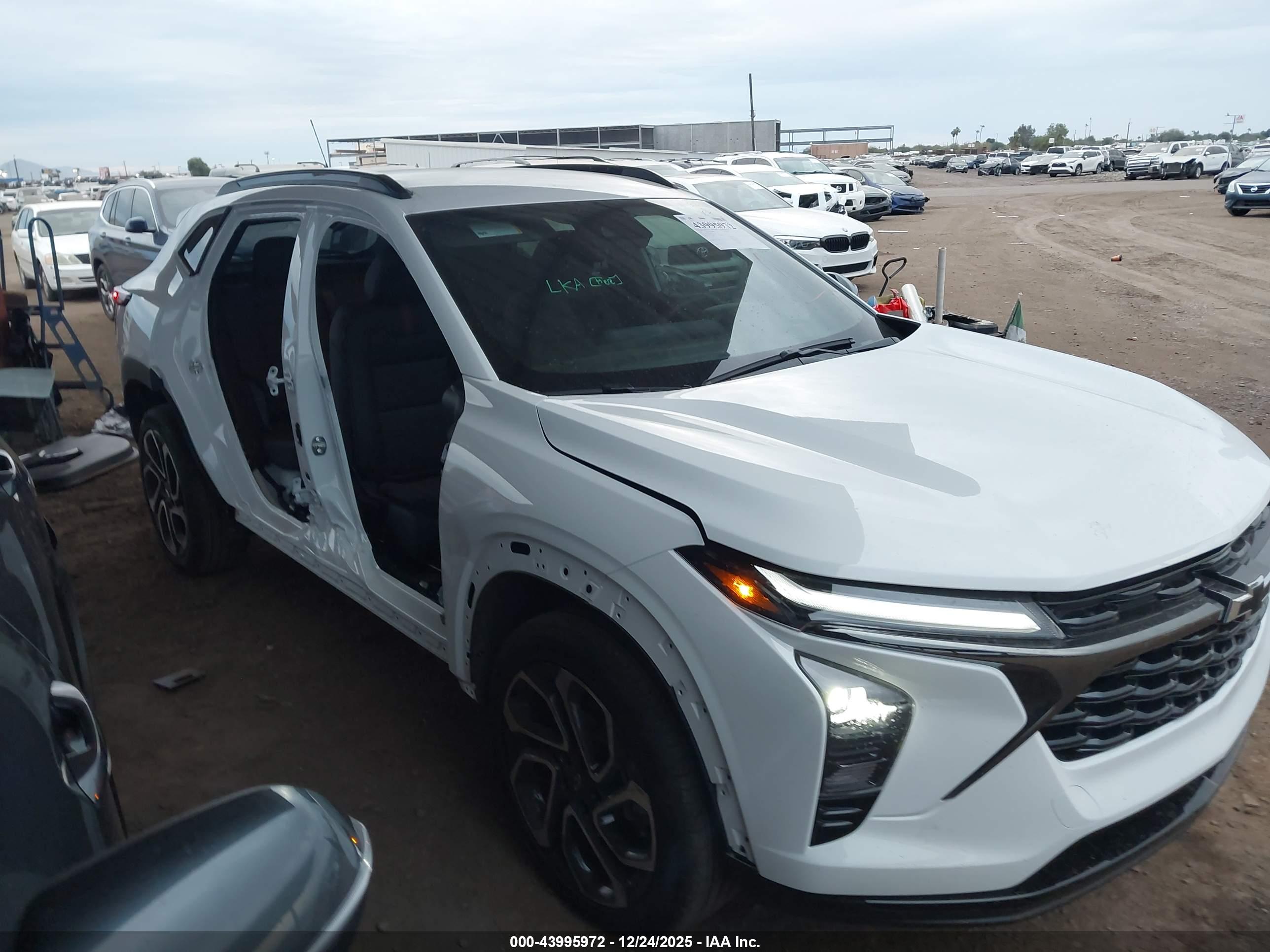 CHEVROLET TRAX image 6