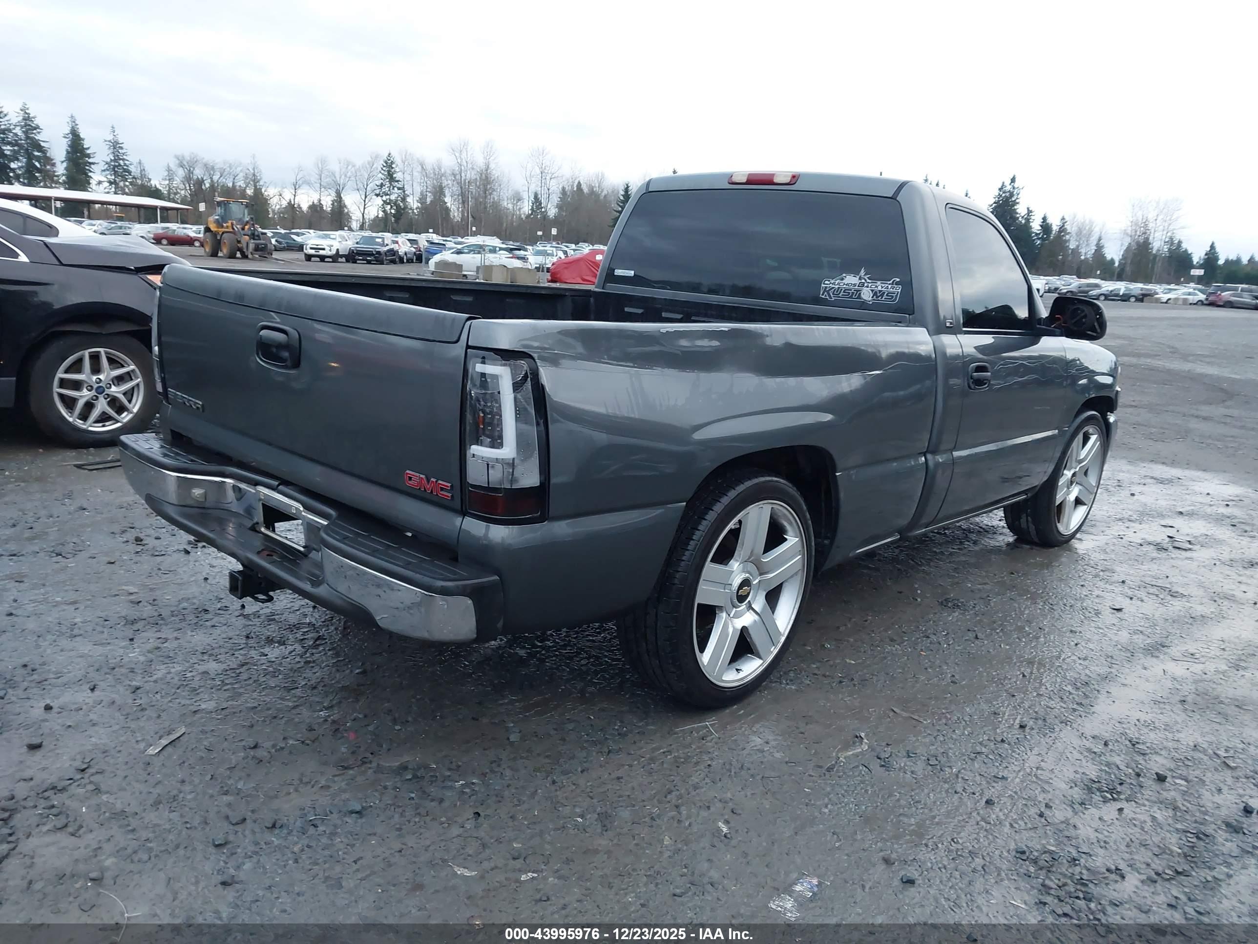GMC SIERRA image 4