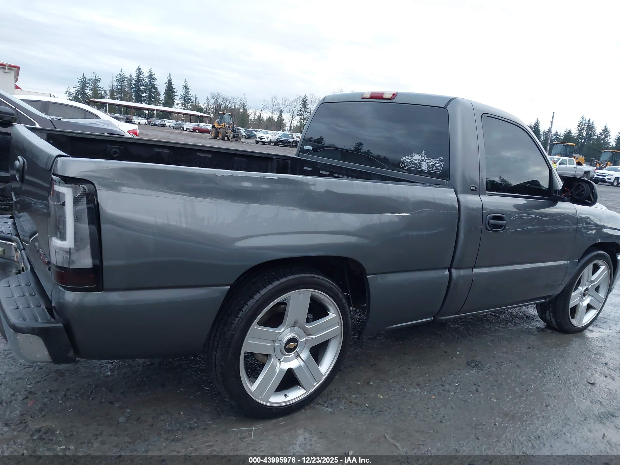 GMC SIERRA image 6