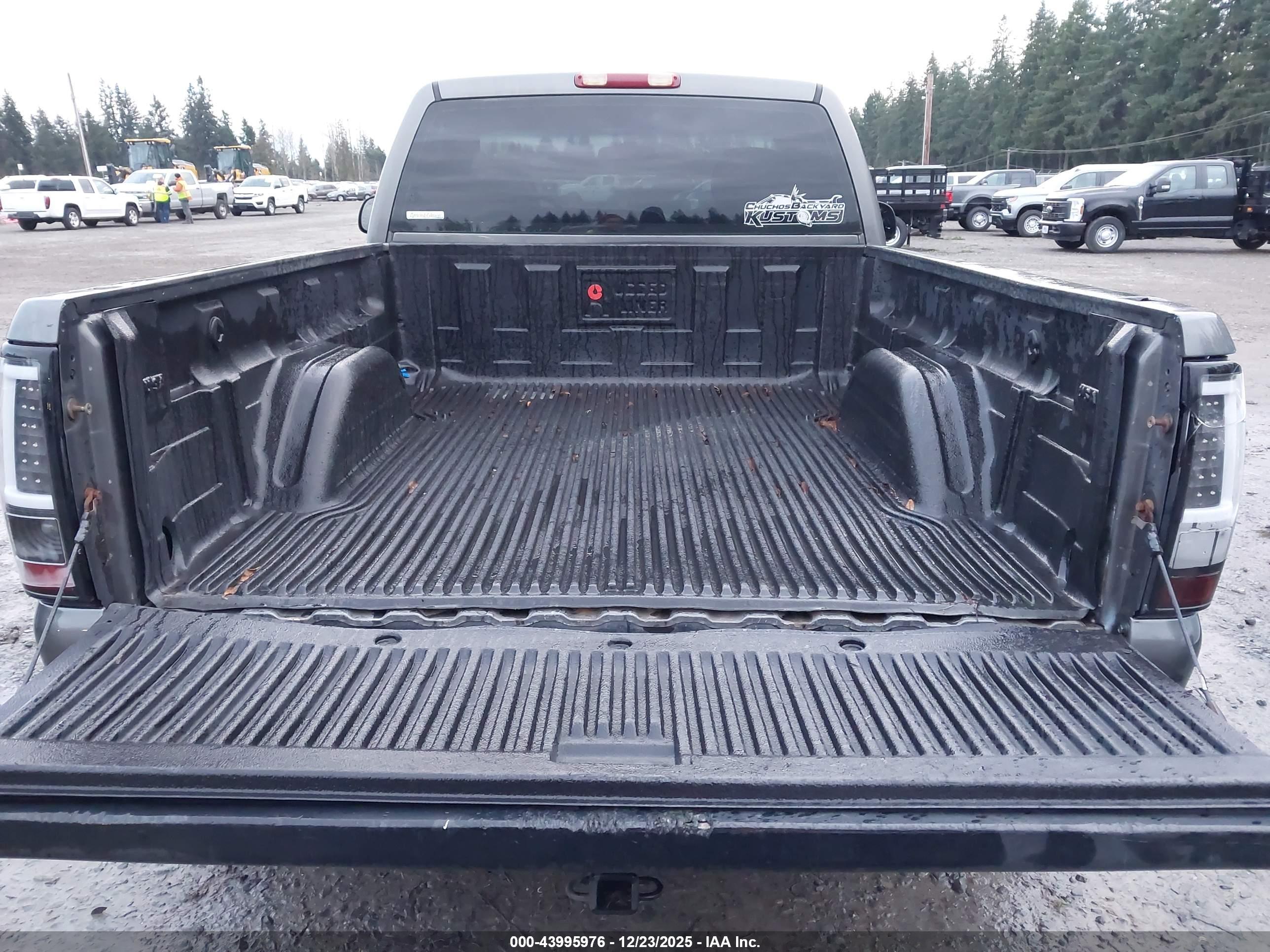 GMC SIERRA image 8
