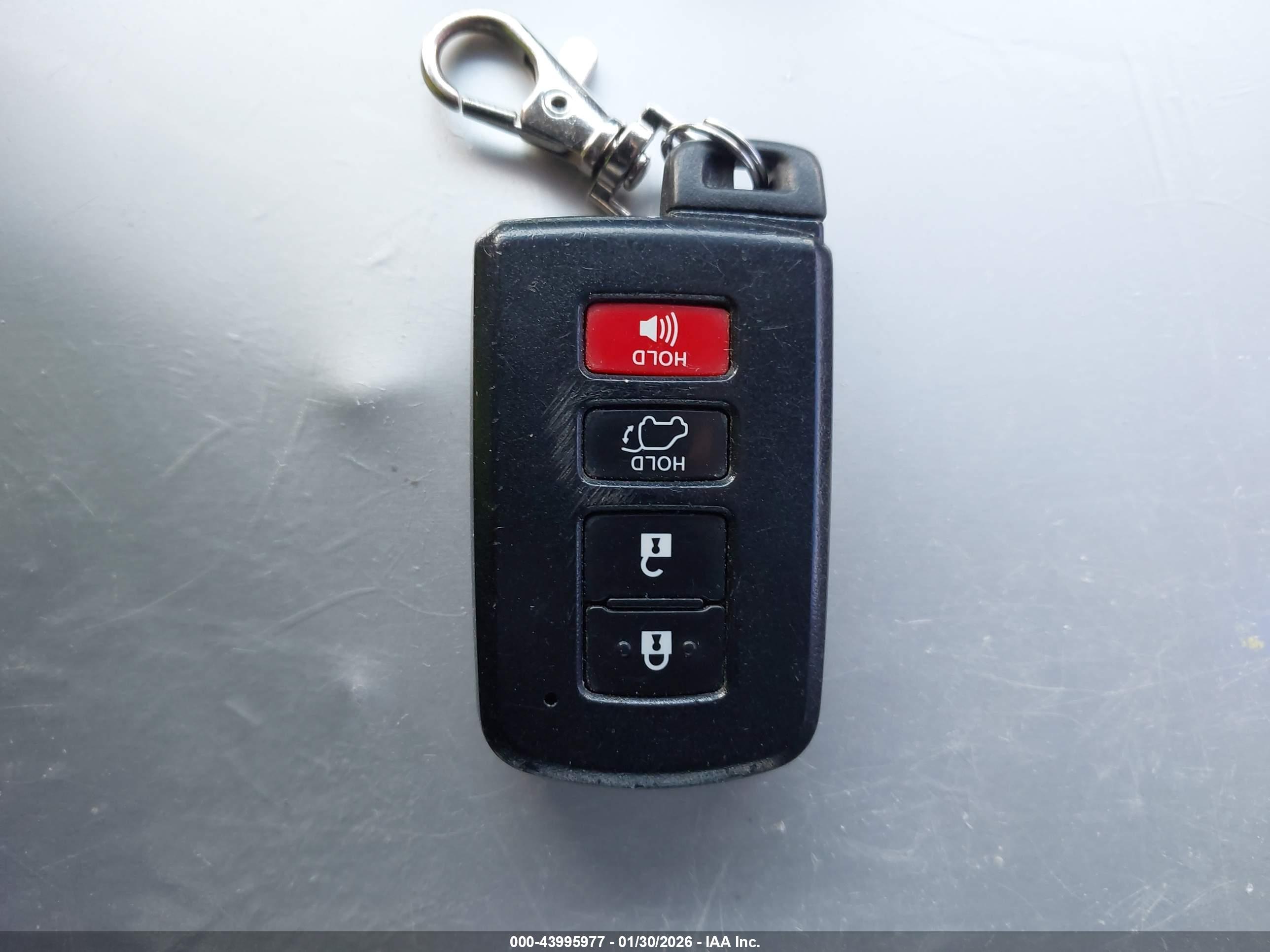 TOYOTA RAV4 image 11