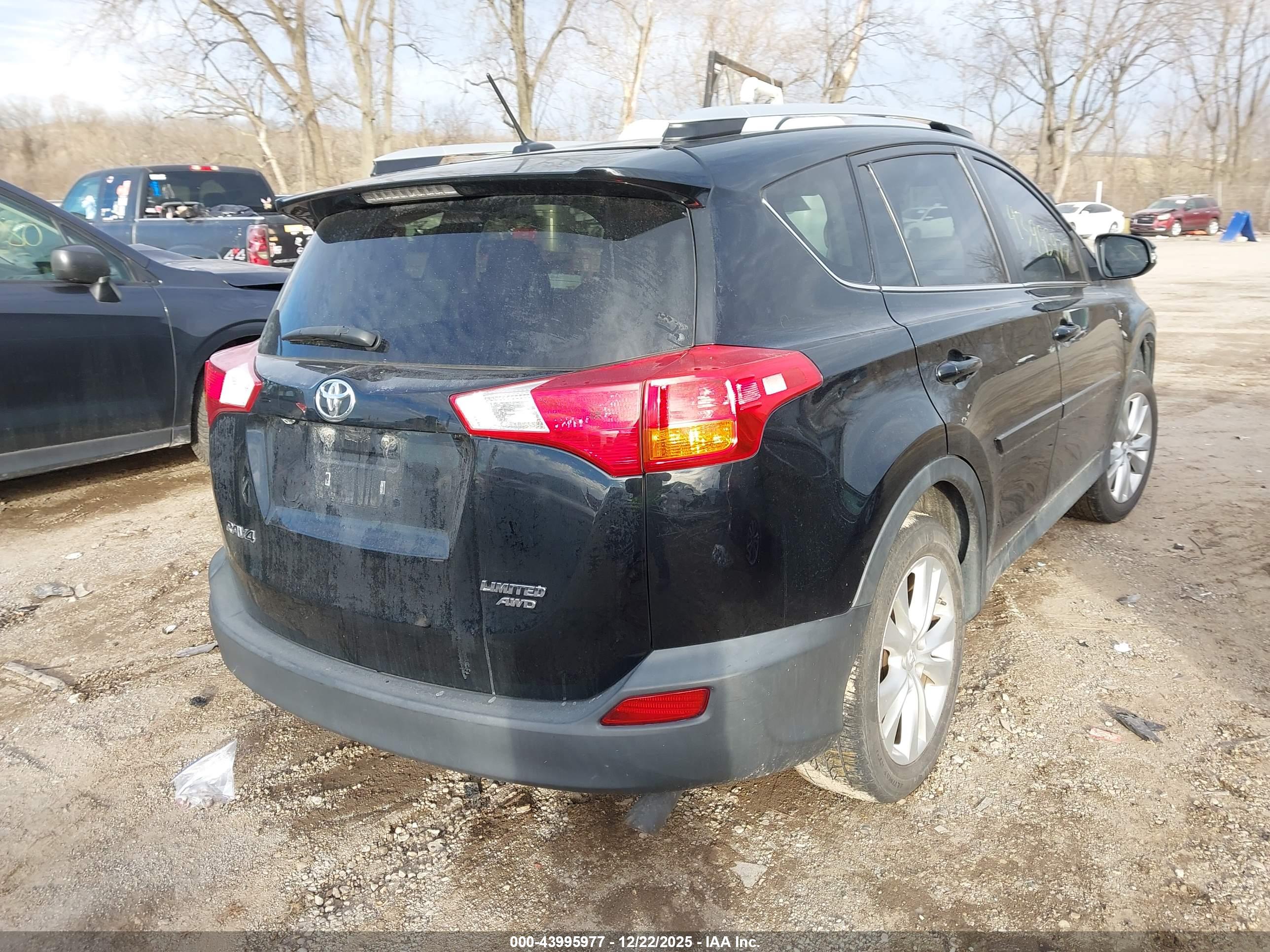 TOYOTA RAV4 image 4