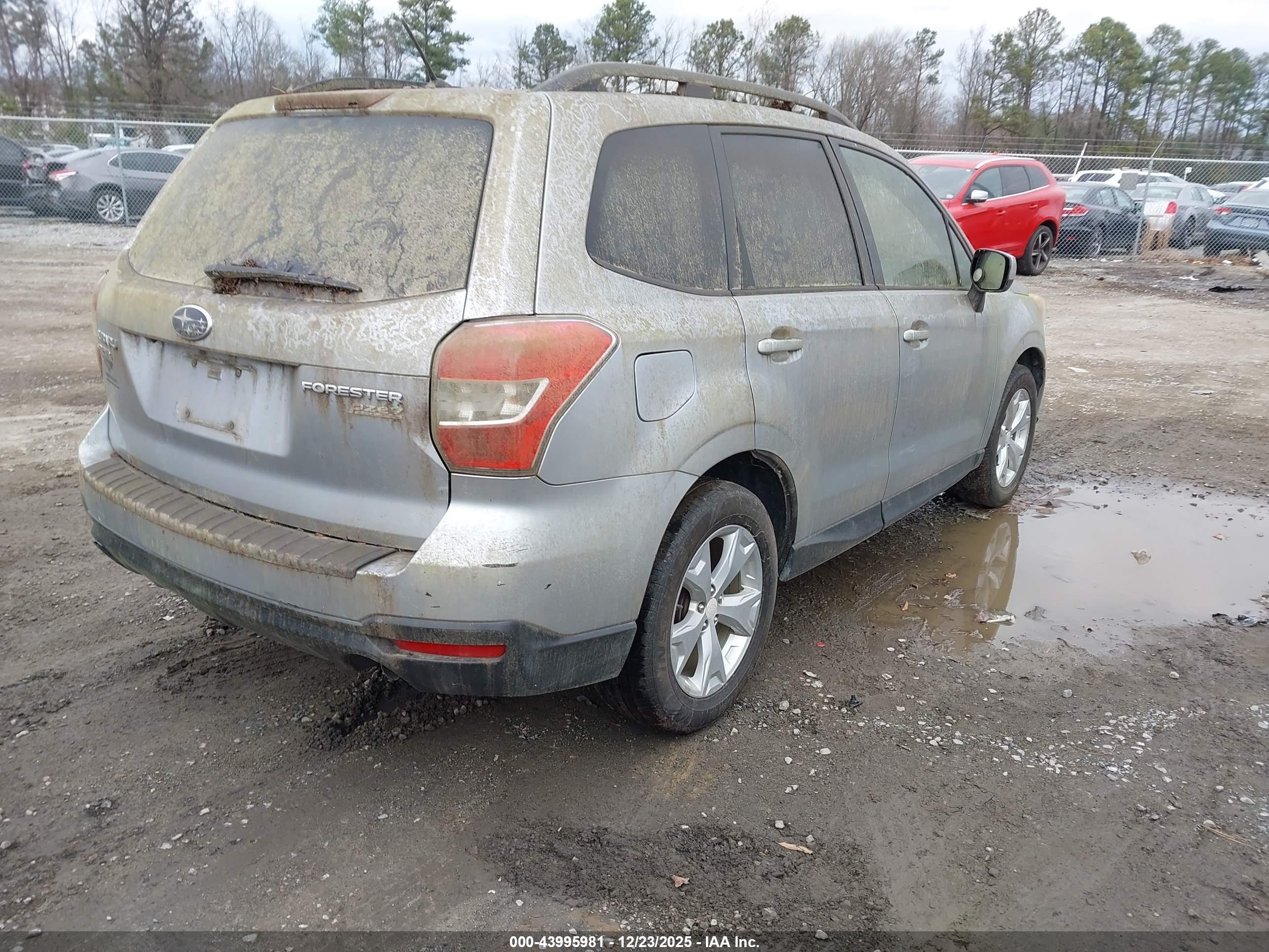 SUBARU FORESTER image 4
