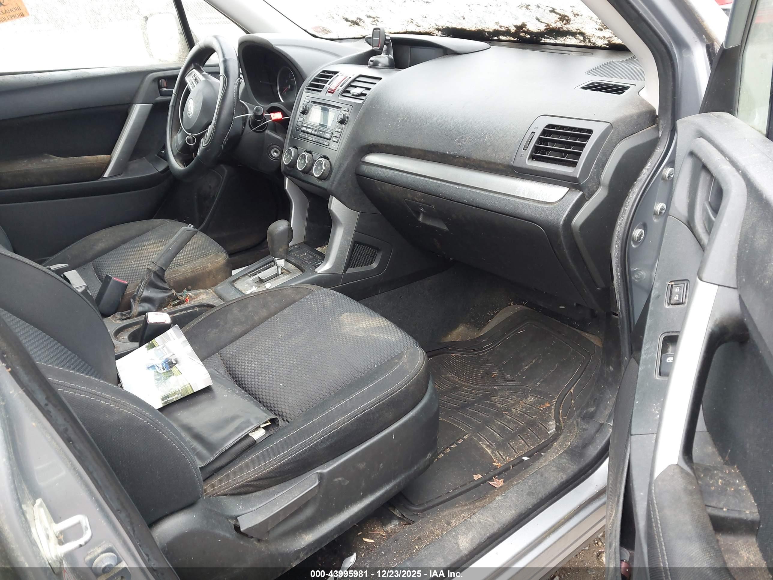 SUBARU FORESTER image 5