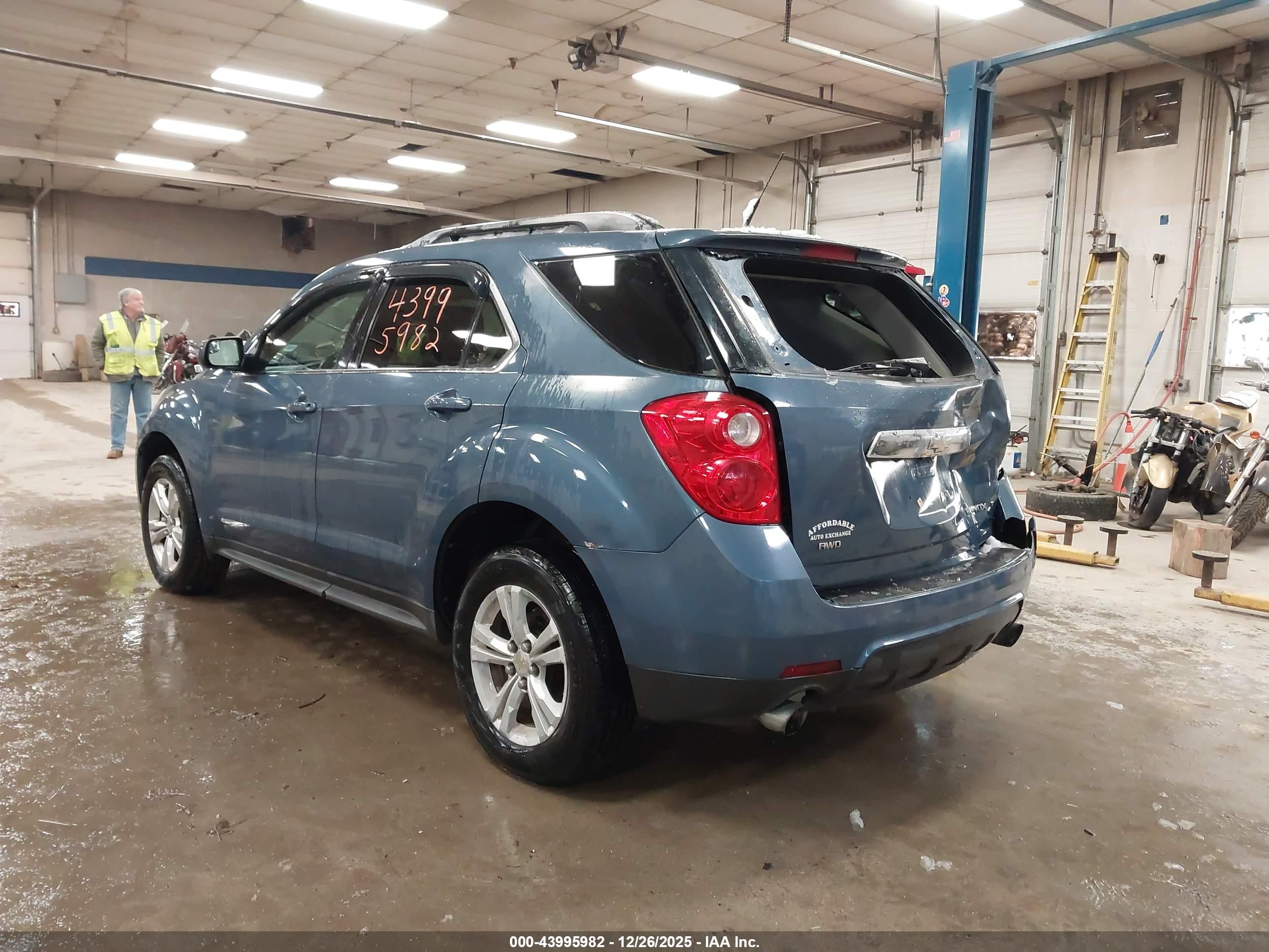 CHEVROLET EQUINOX image 3