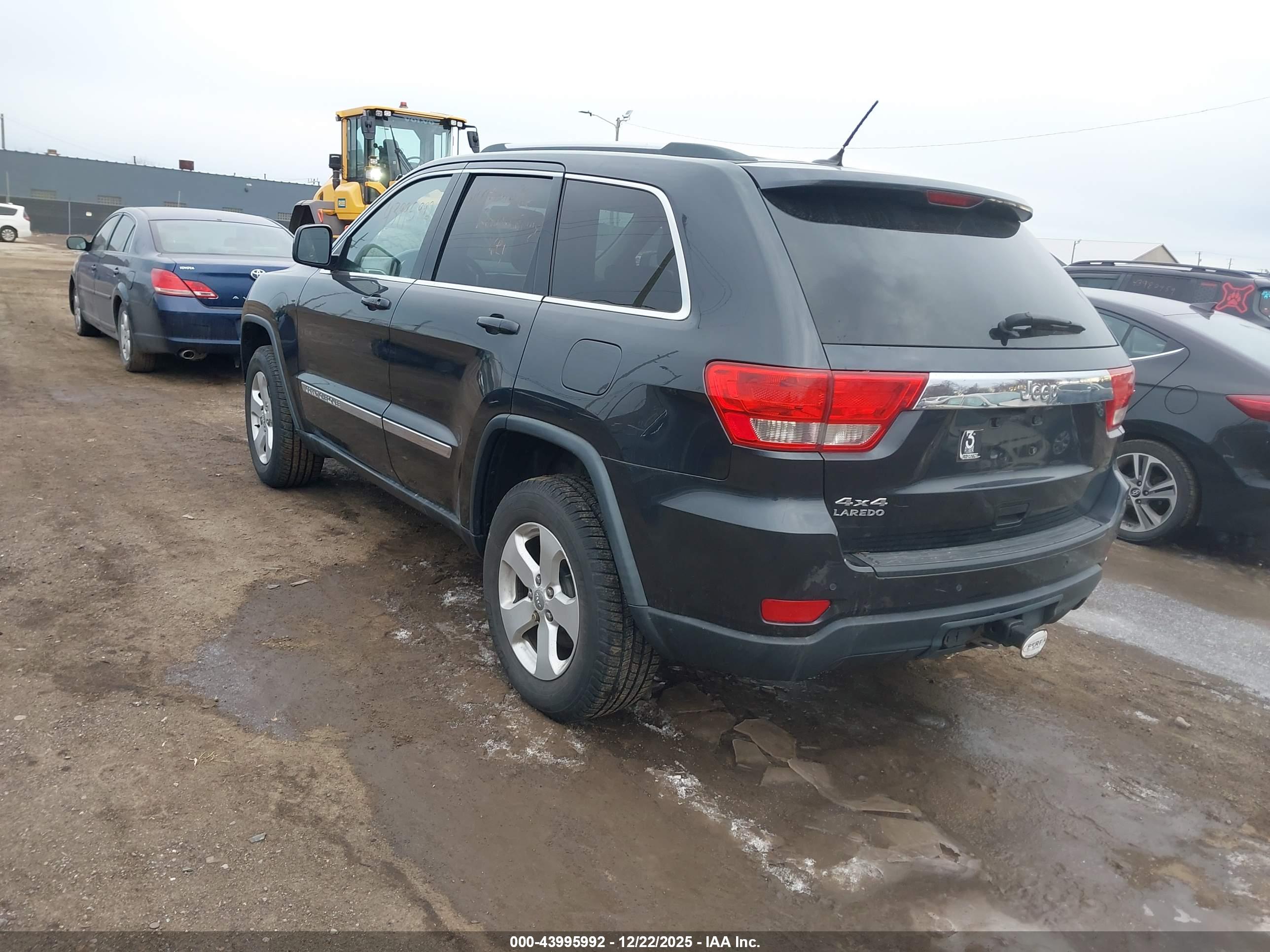 JEEP GRAND image 3