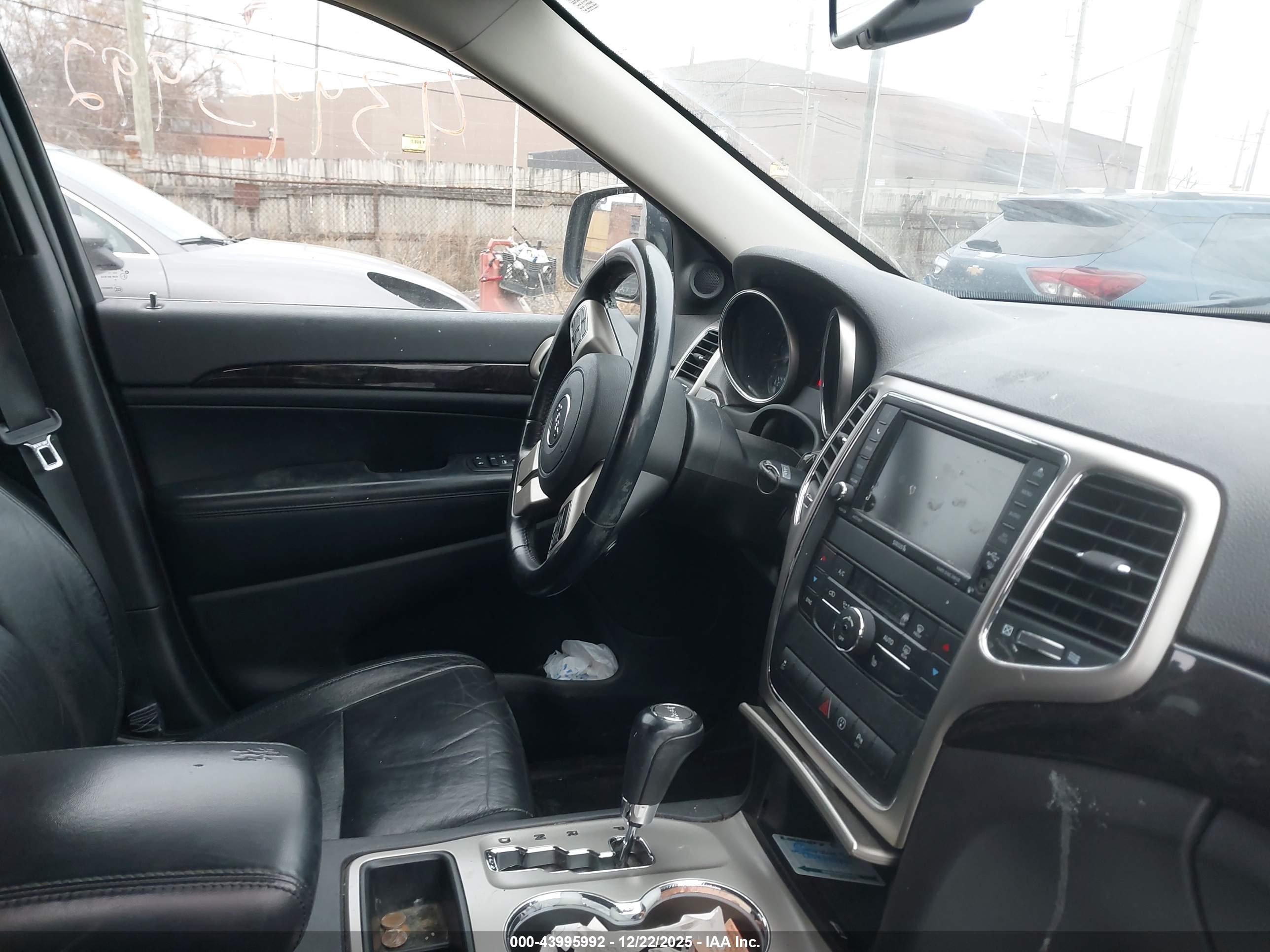 JEEP GRAND image 5