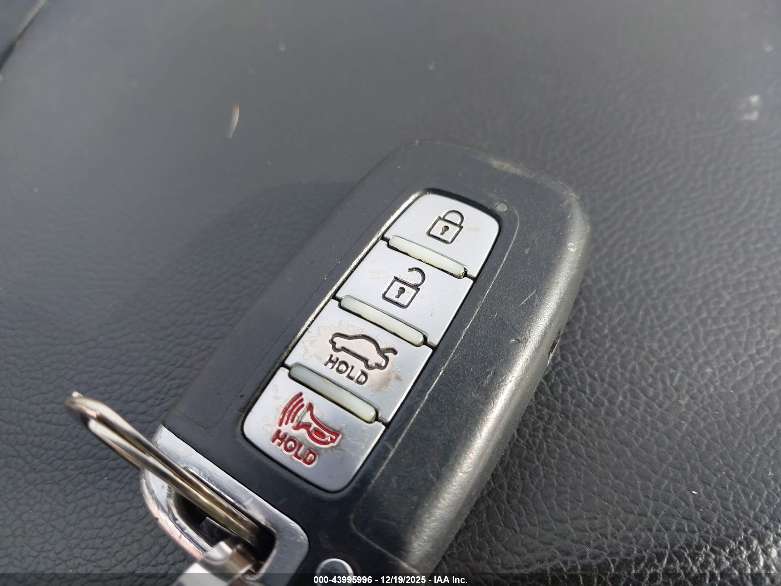 HYUNDAI ELANTRA image 11