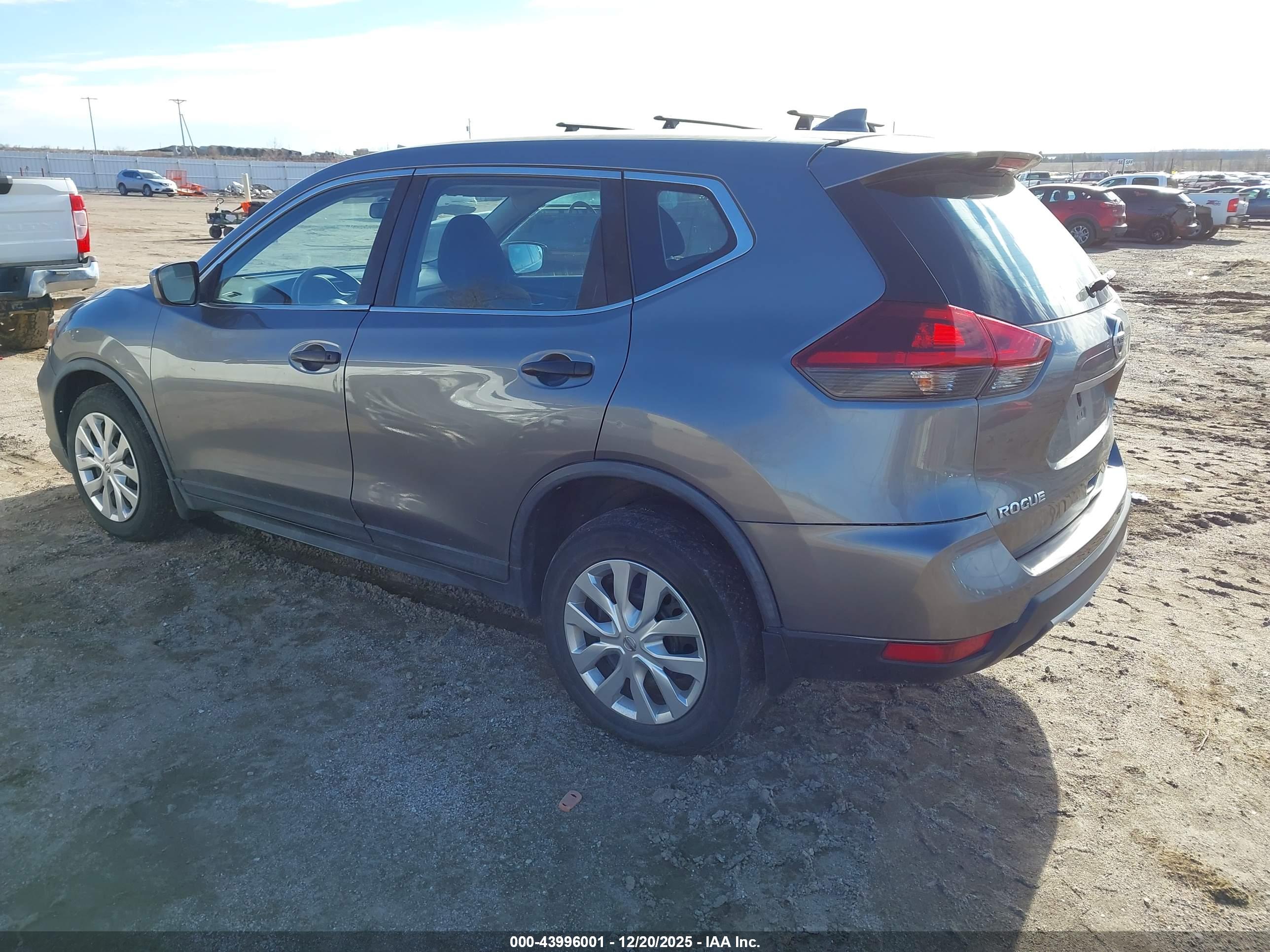 NISSAN ROGUE image 3