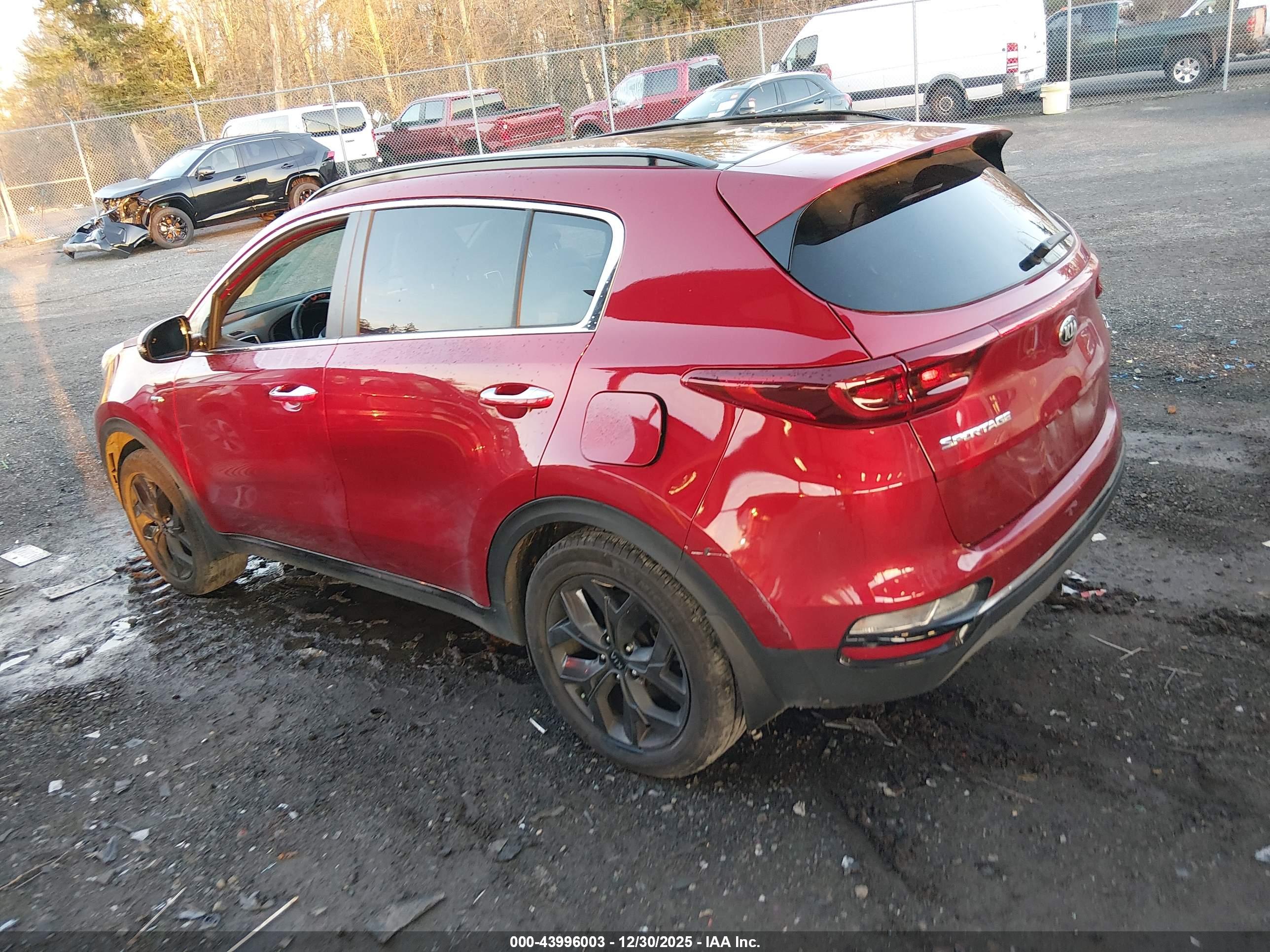 KIA SPORTAGE image 3